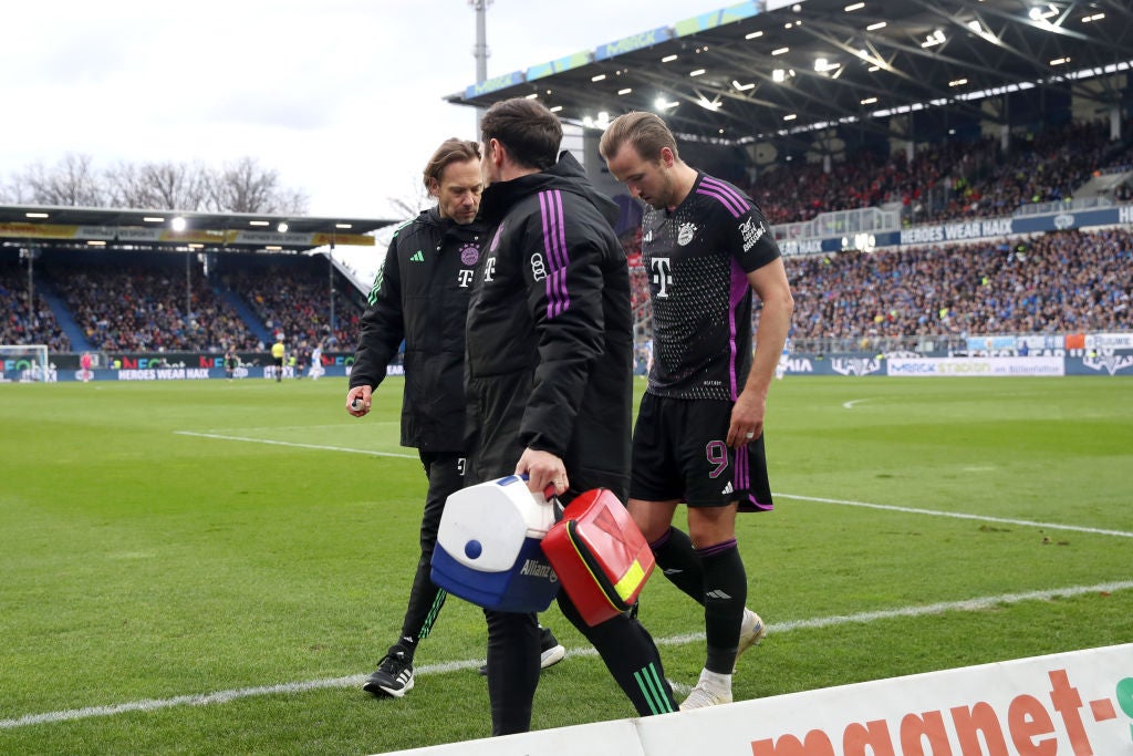 Kane hobbled off to give England an injury scare