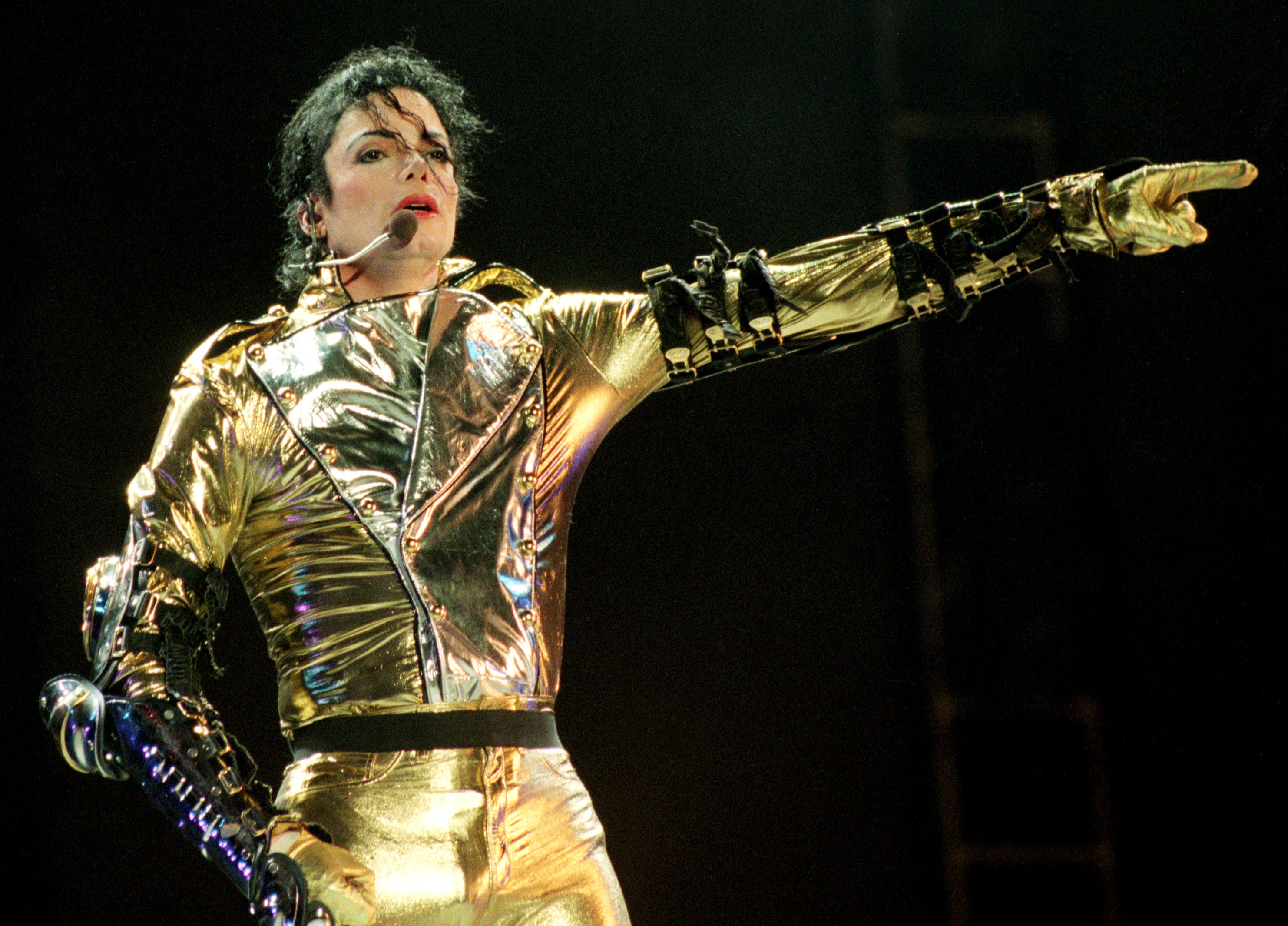 Michael Jackson performs during his ‘HIStory’ tour in 1996