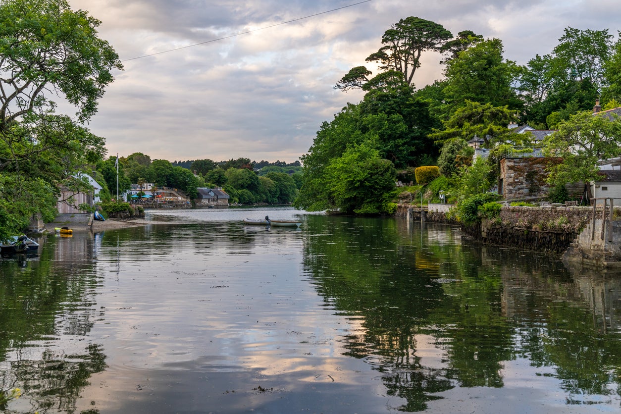 Novelist Daphne Du Maurier named a book after this part of the Helford River