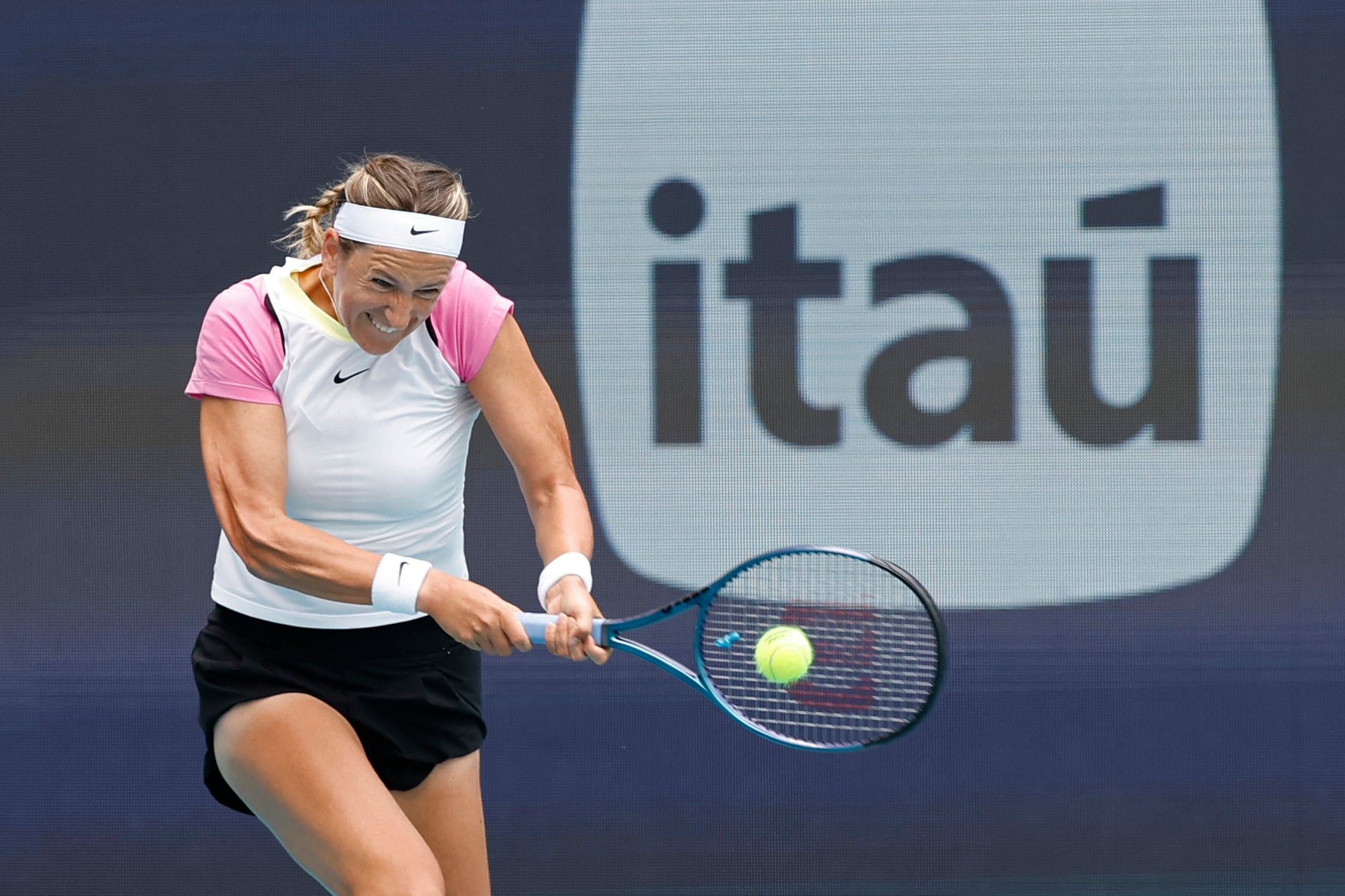 Azarenka will face Rybakina