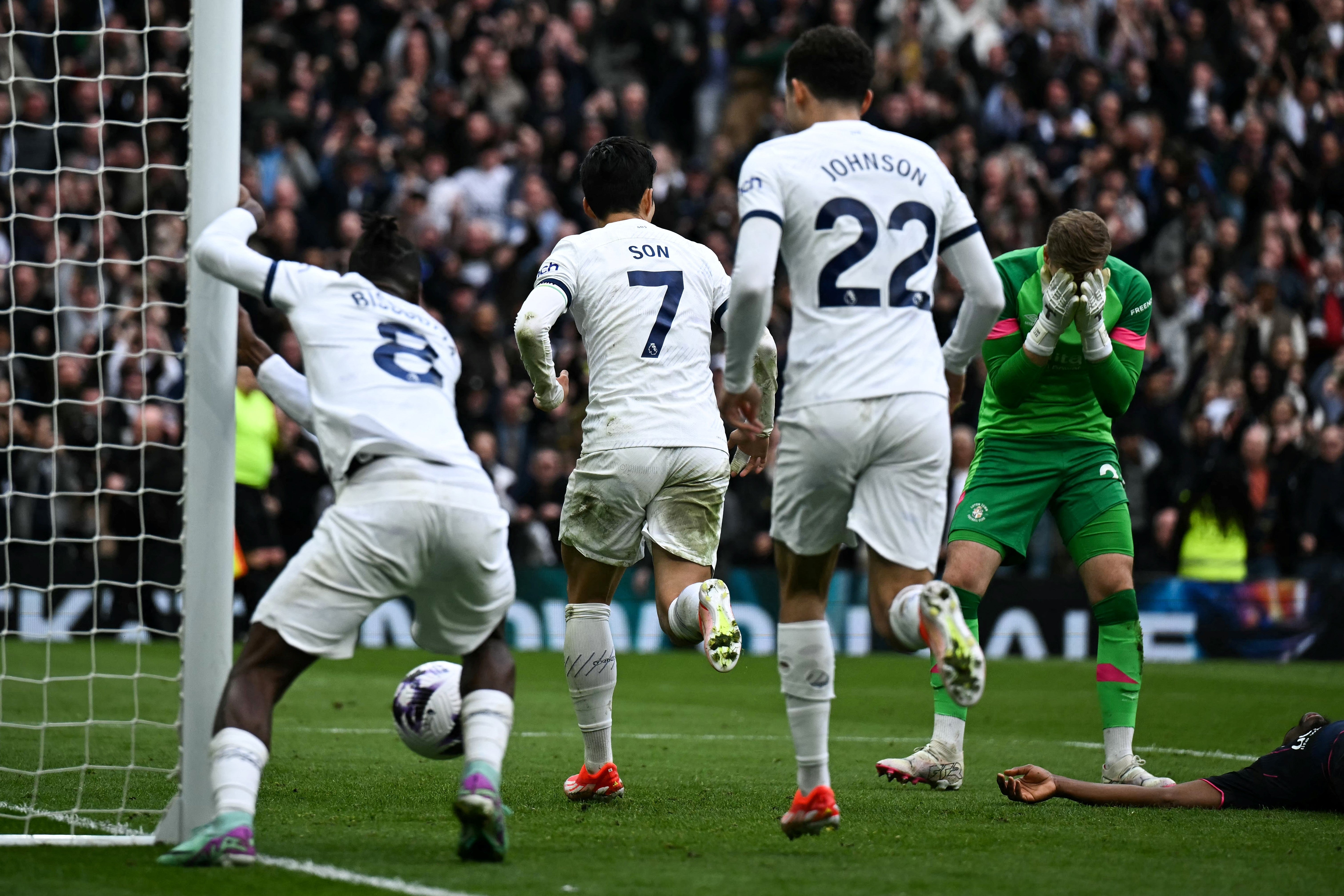 Son Heung-min celebrates after scoring Tottenham’s winner