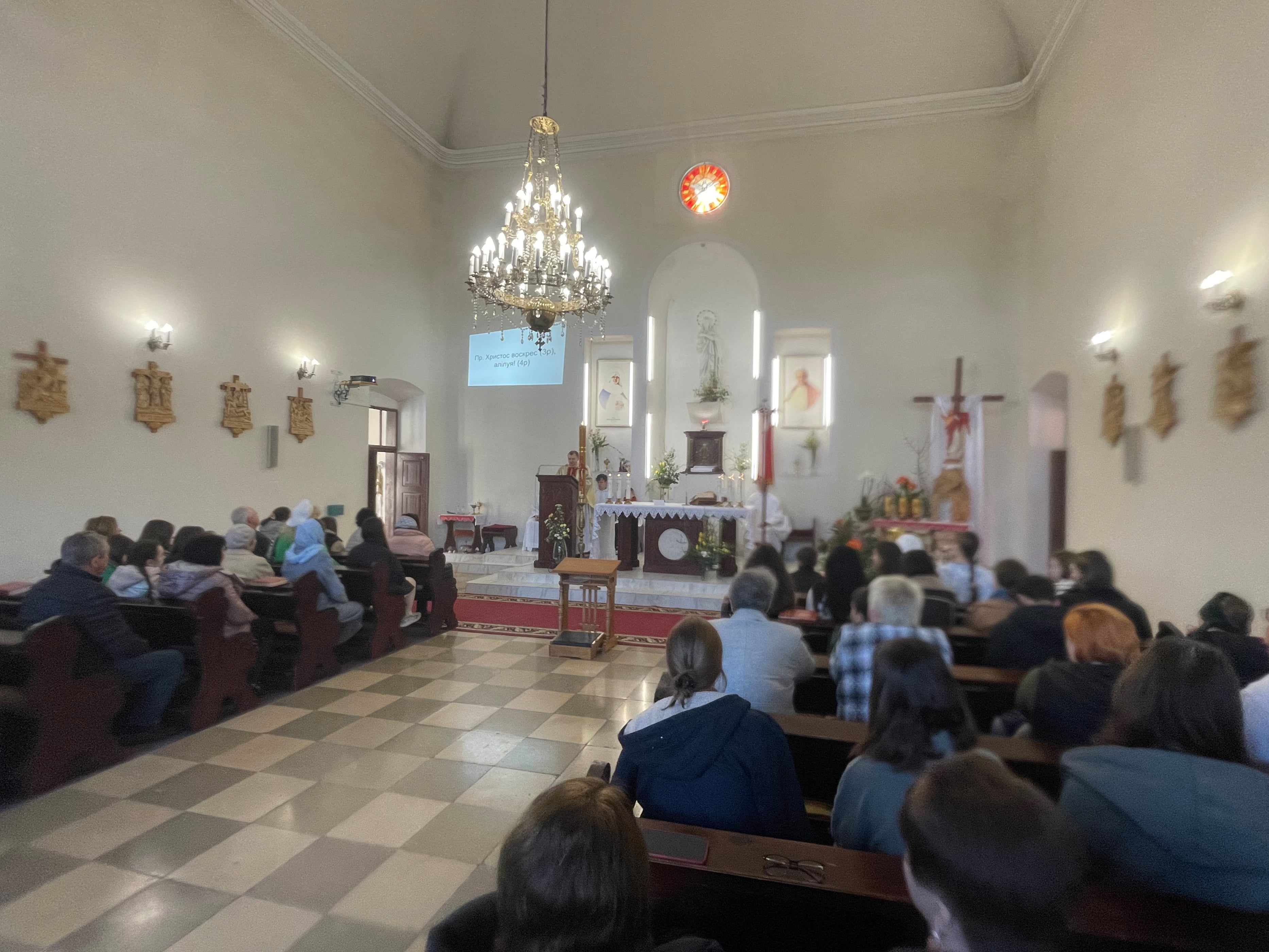 Easter Sunday mass at Yazlovets convent