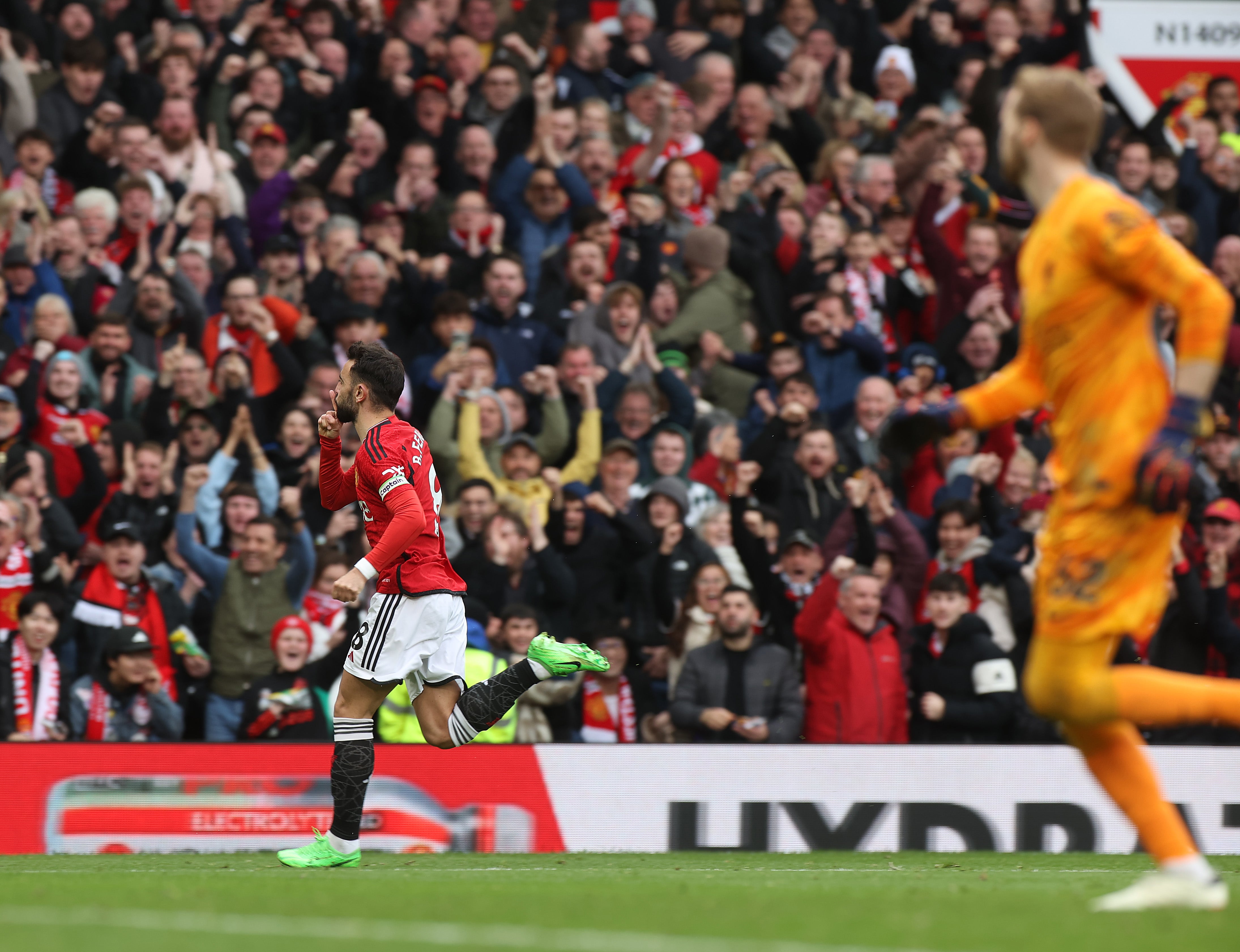 Bruno Fernandes scores from long range with United’s first shot