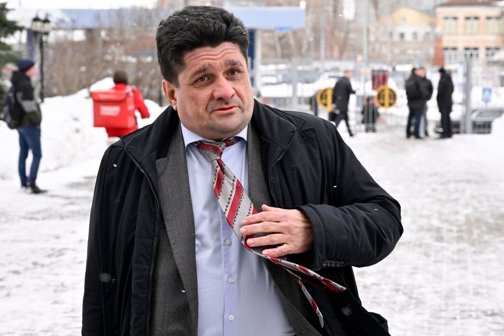 Lawyer Vadim Prokhorov arrives at Moscow city court prior to a hearing in the trial of Russian opposition activist Vladimir Kara-Murza in March 2023