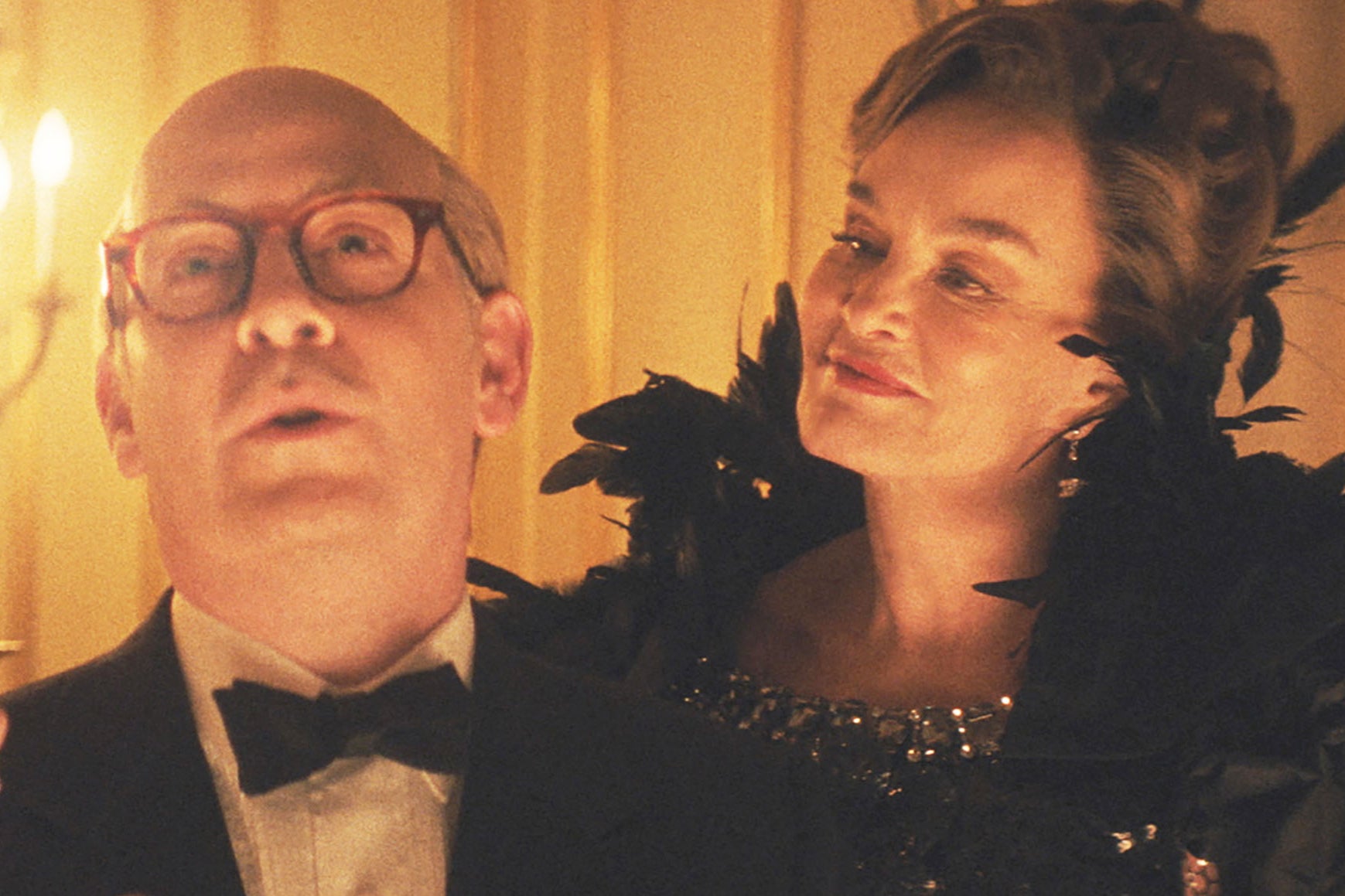 Tom Hollander and Jessica Lange in ‘Feud: Capote vs The Swans’