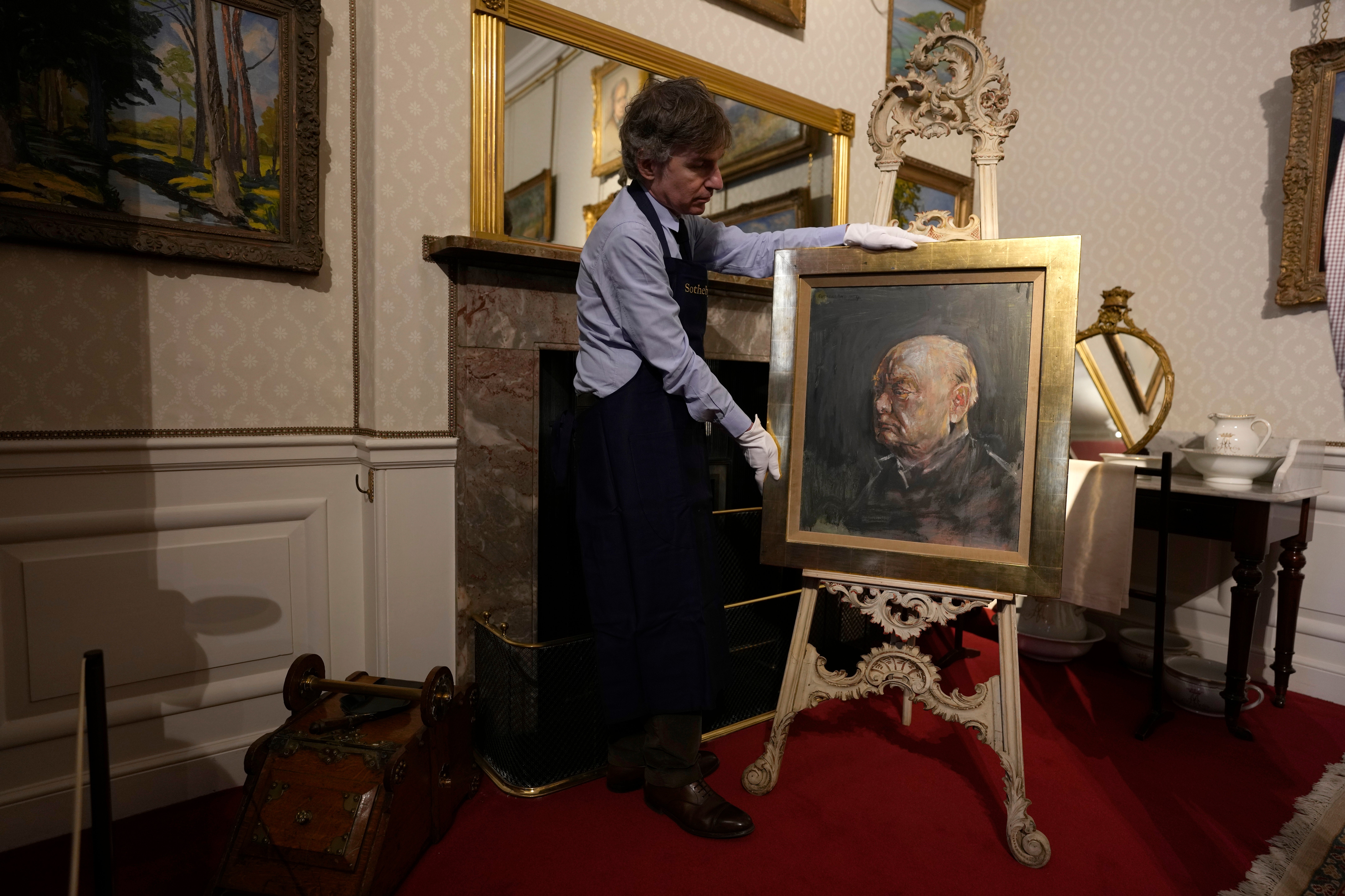 Britain Churchill Portrait Sale