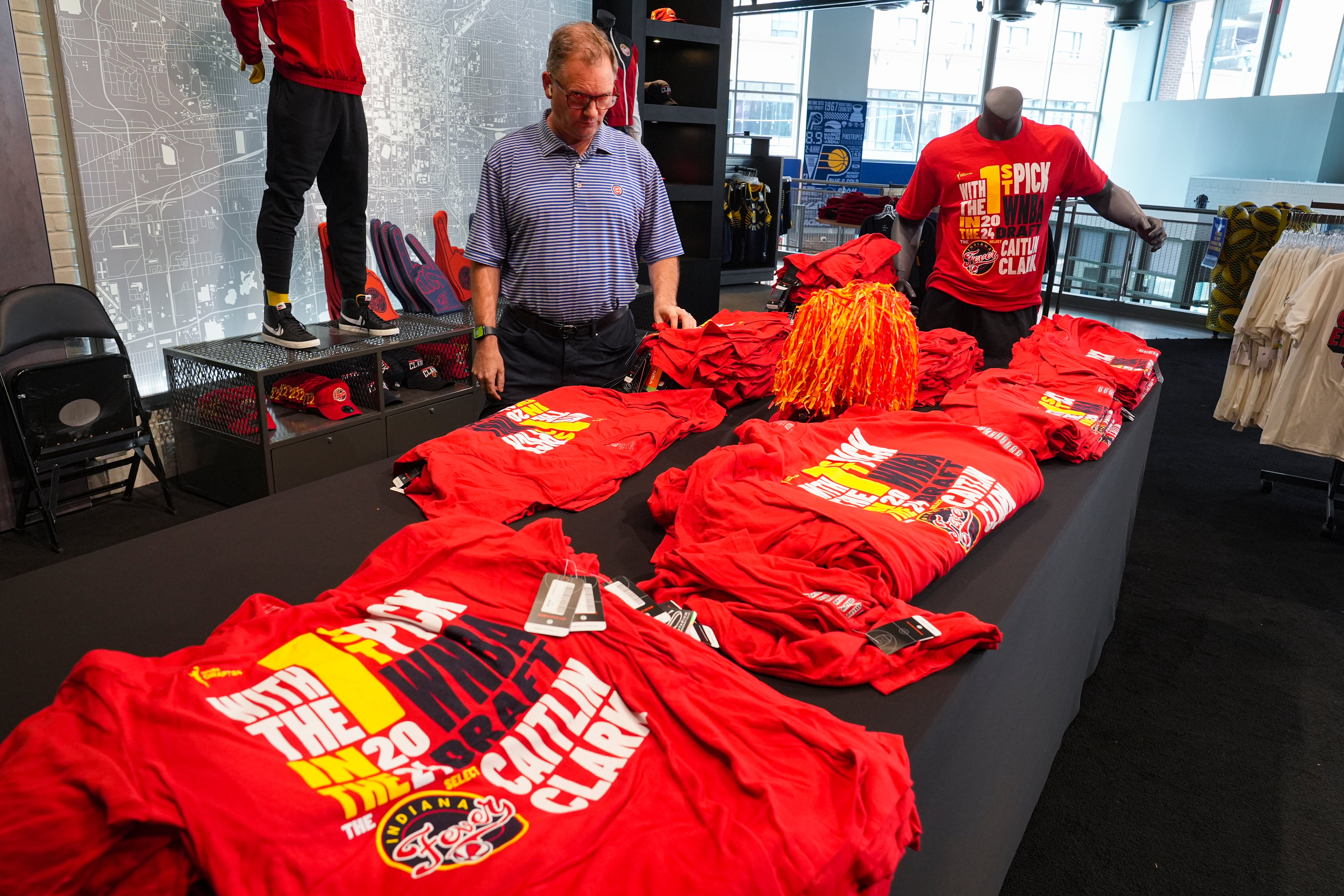 WNBA Fever Clark Basketball