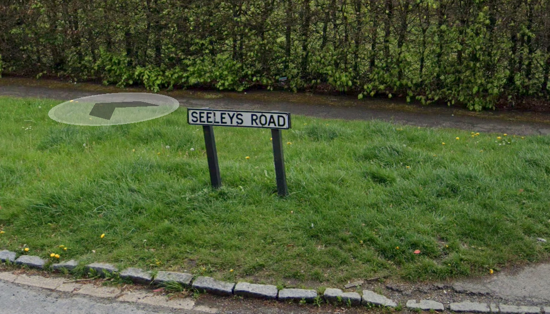 The entrance to Seeleys Road.