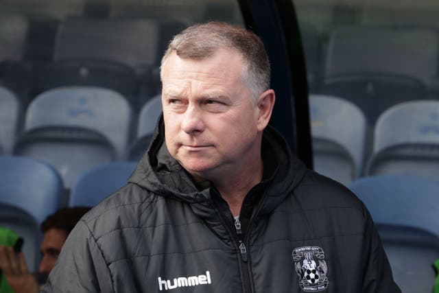 <p>Mark Robins is favourite for the Stoke role </p>
