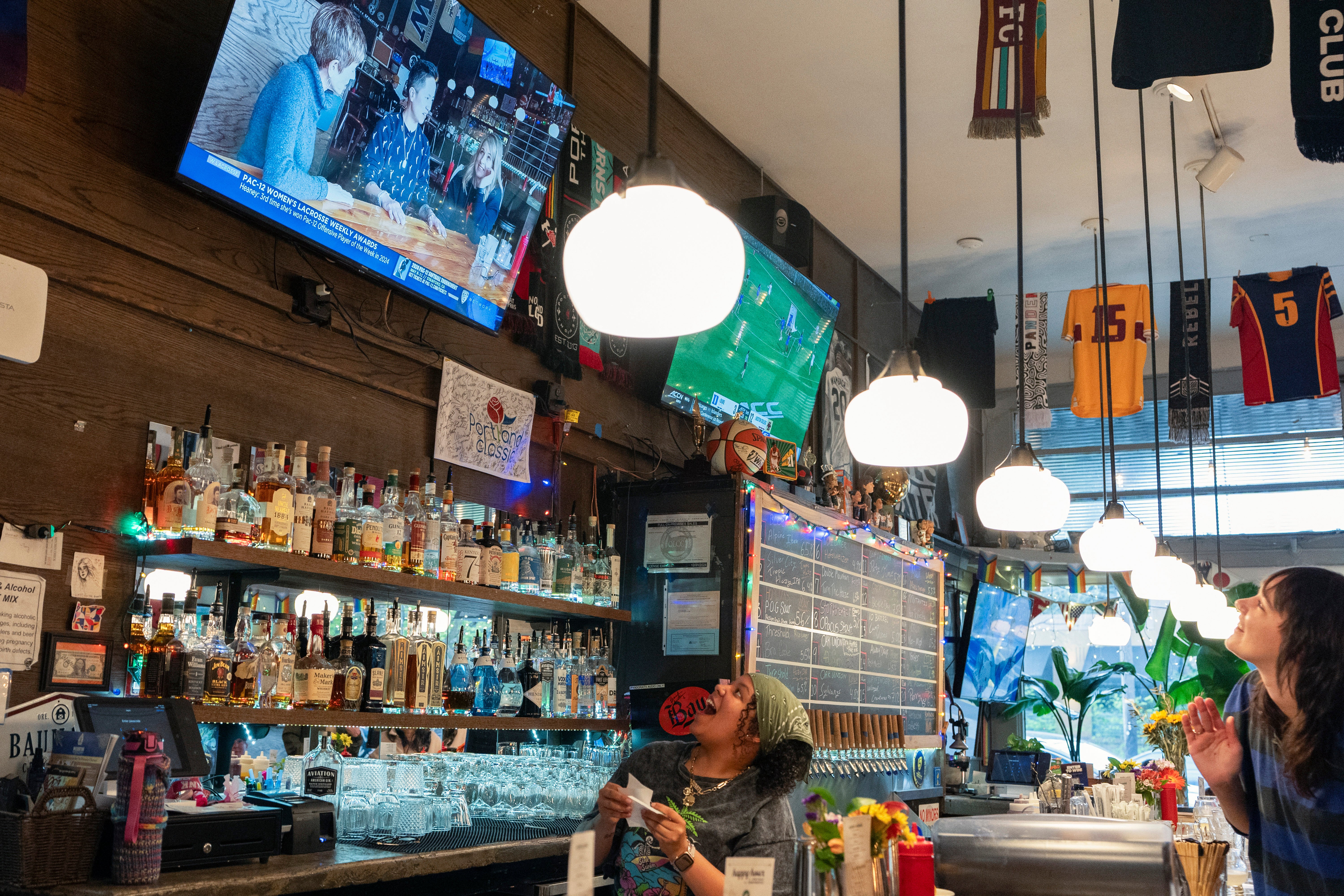 Women's Sports Bar Oregon