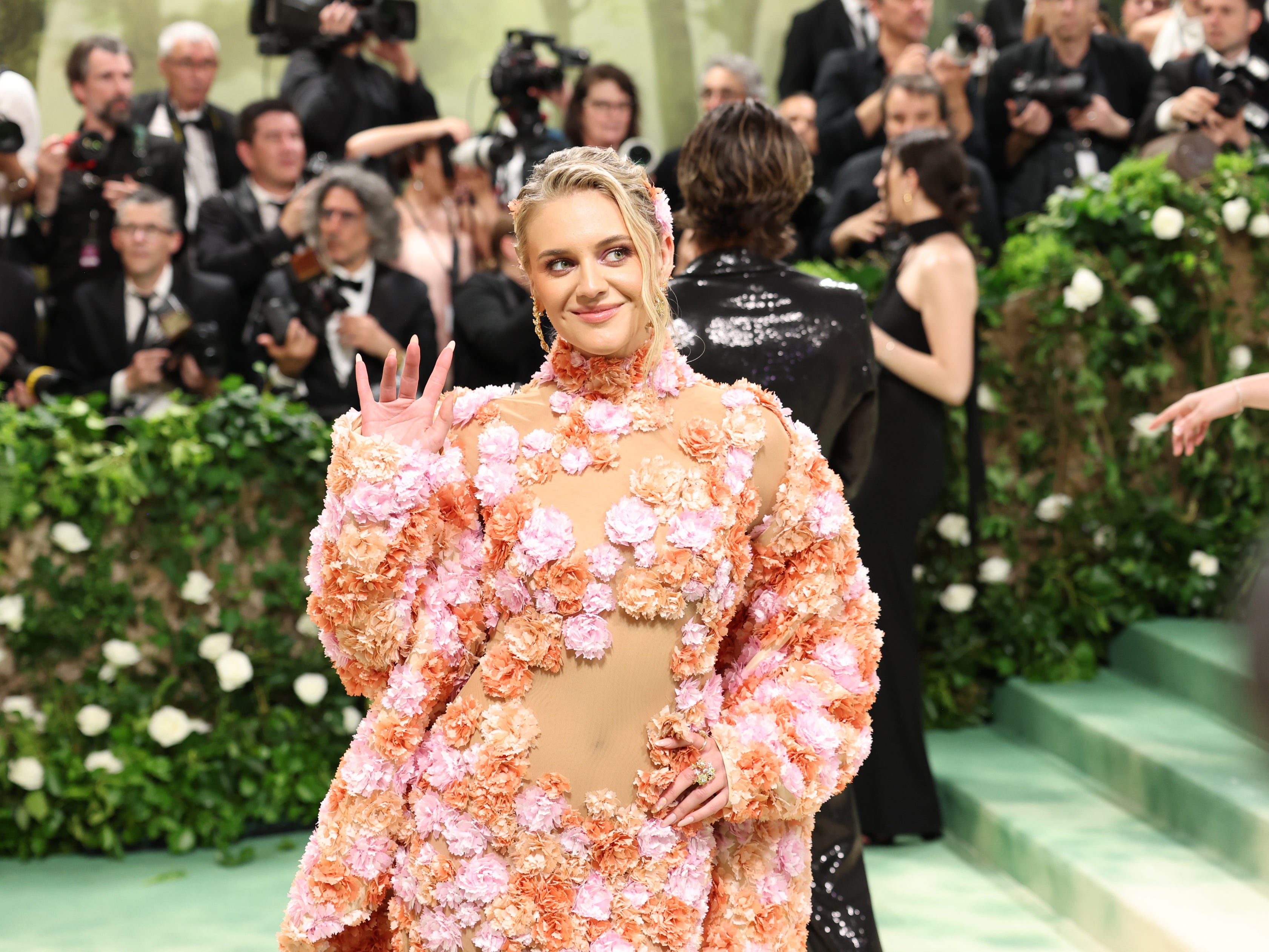 Kelsea Ballerini attends The 2024 Met Gala Celebrating “Sleeping Beauties: Reawakening Fashion” at The Metropolitan Museum of Art on 6 May 2024 in New York City.