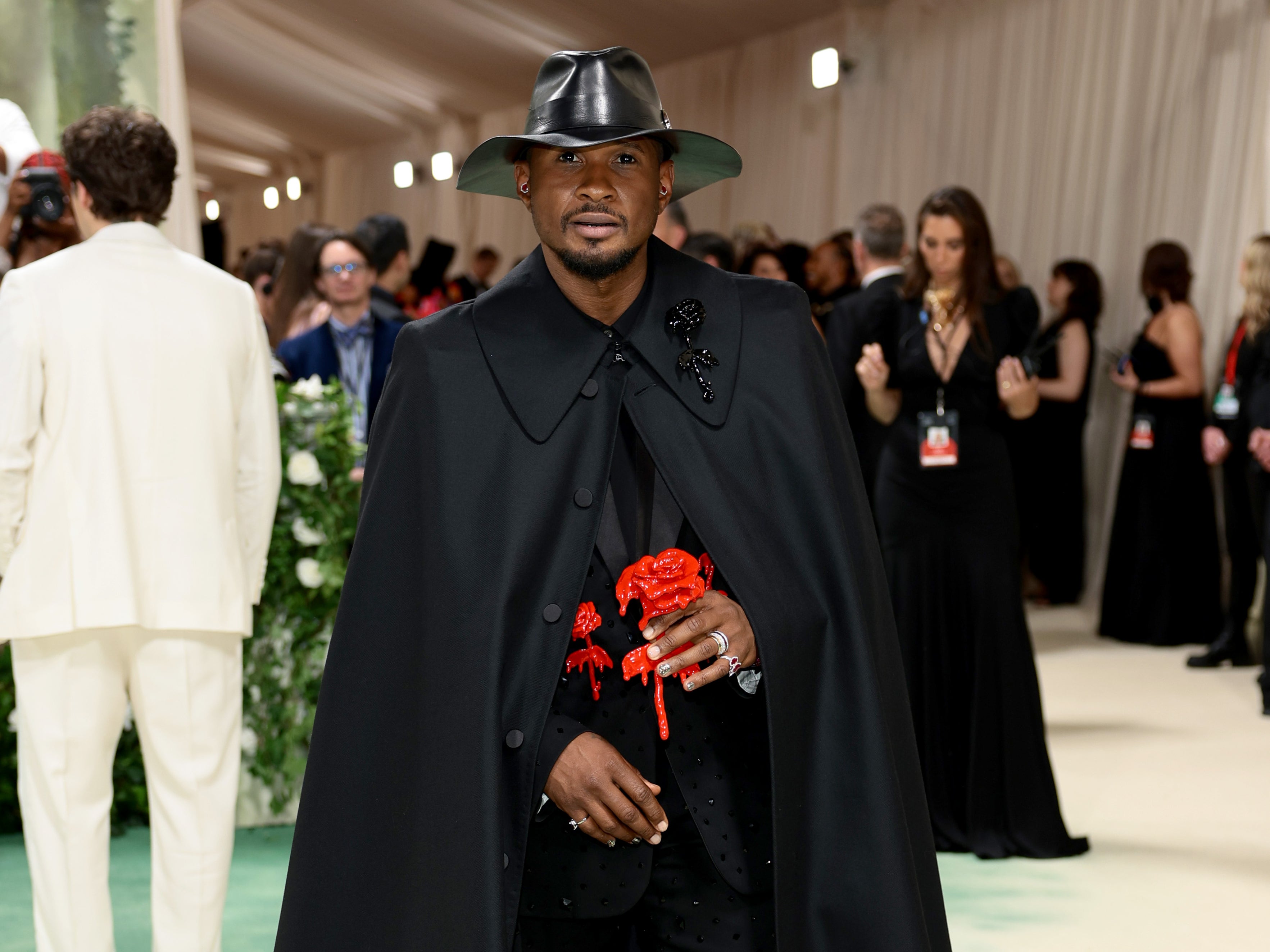 Usher attends The 2024 Met Gala Celebrating “Sleeping Beauties: Reawakening Fashion” at The Metropolitan Museum of Art on 6 May 2024 in New York City.