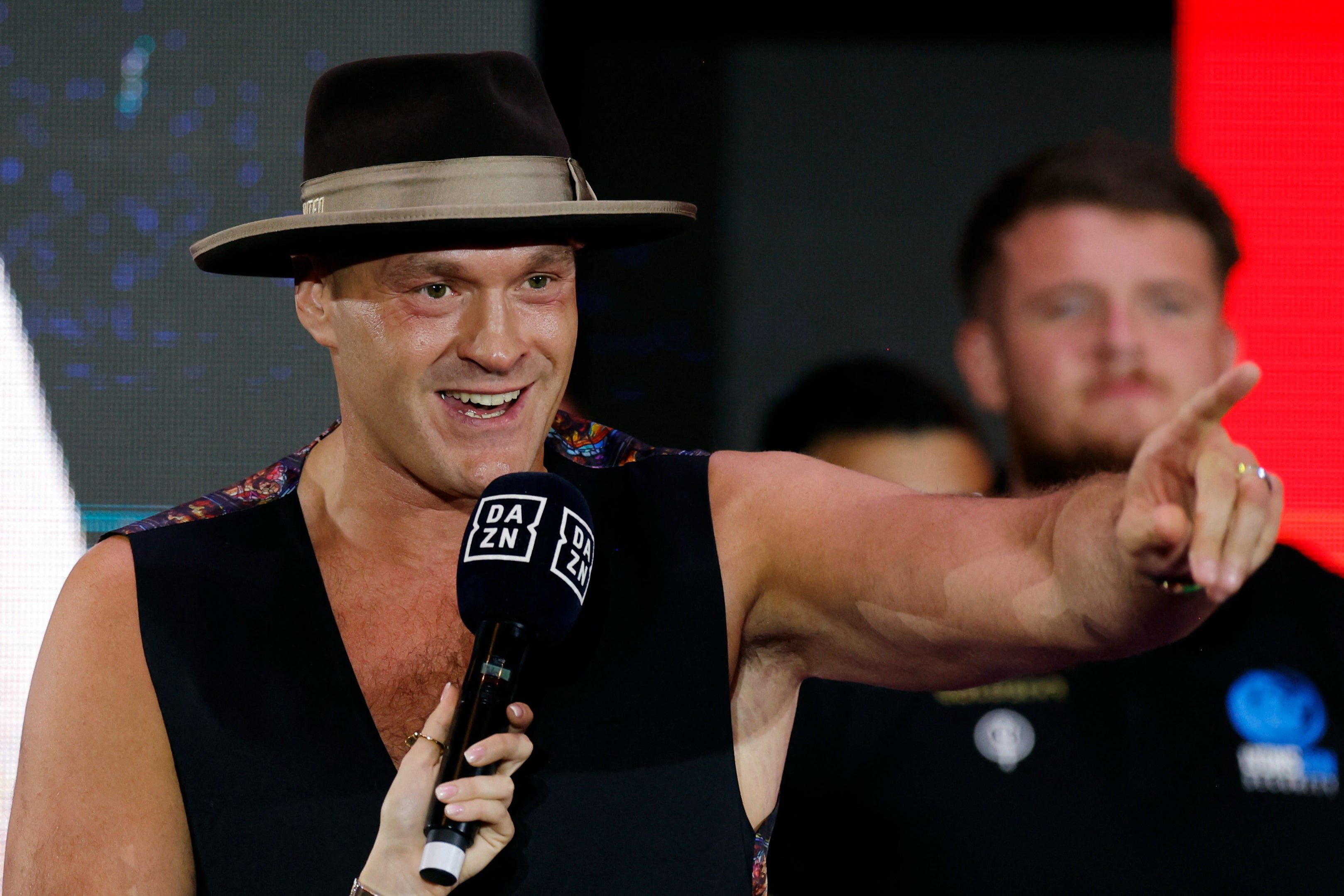 Tyson Fury mocked Oleksandr Usyk amid their ‘grand arrivals’ in Riyadh