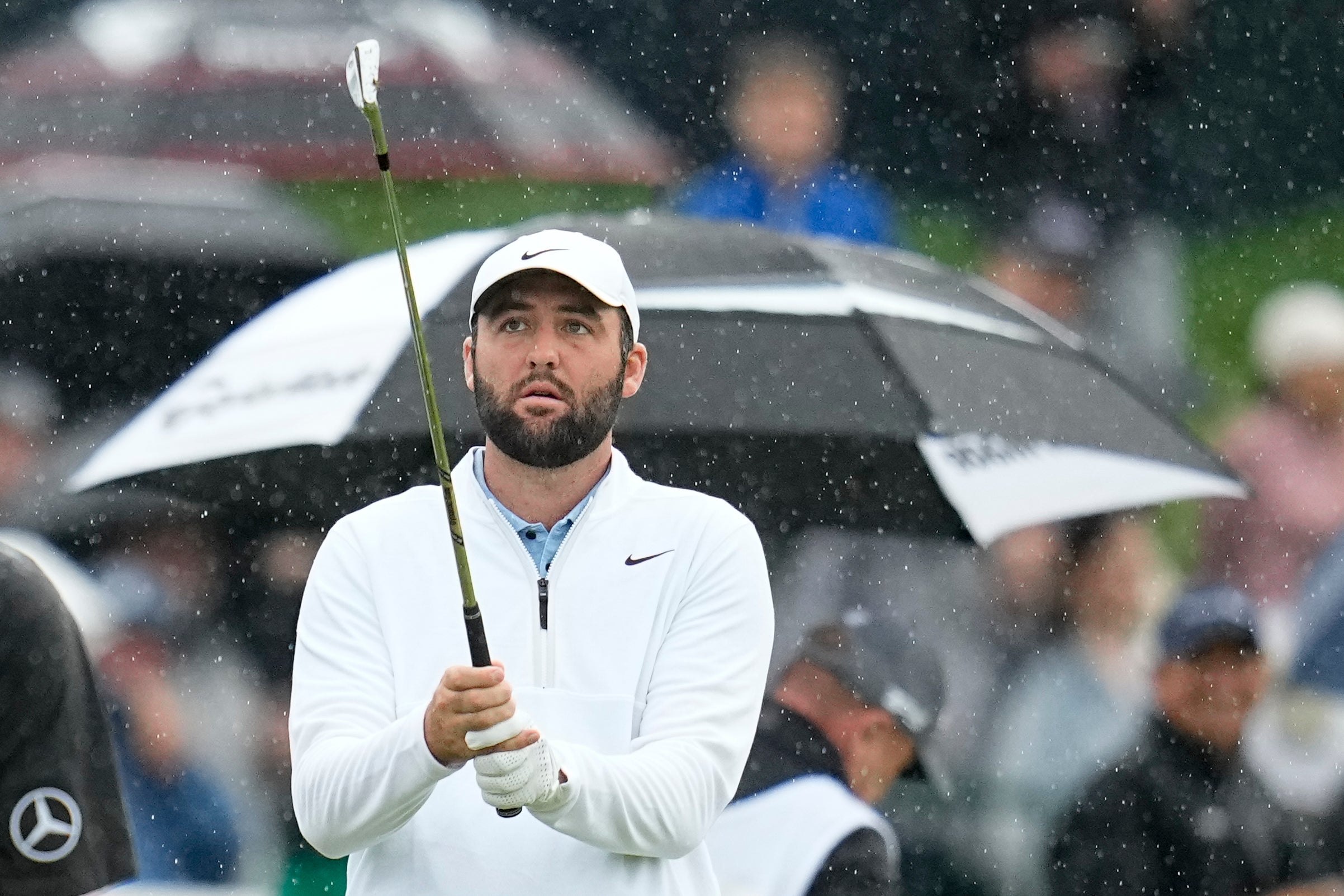 Scottie Scheffler warms up before the second round of the PGA Championship golf tournament at the Valhalla Golf Club, Friday, May 17, 2024