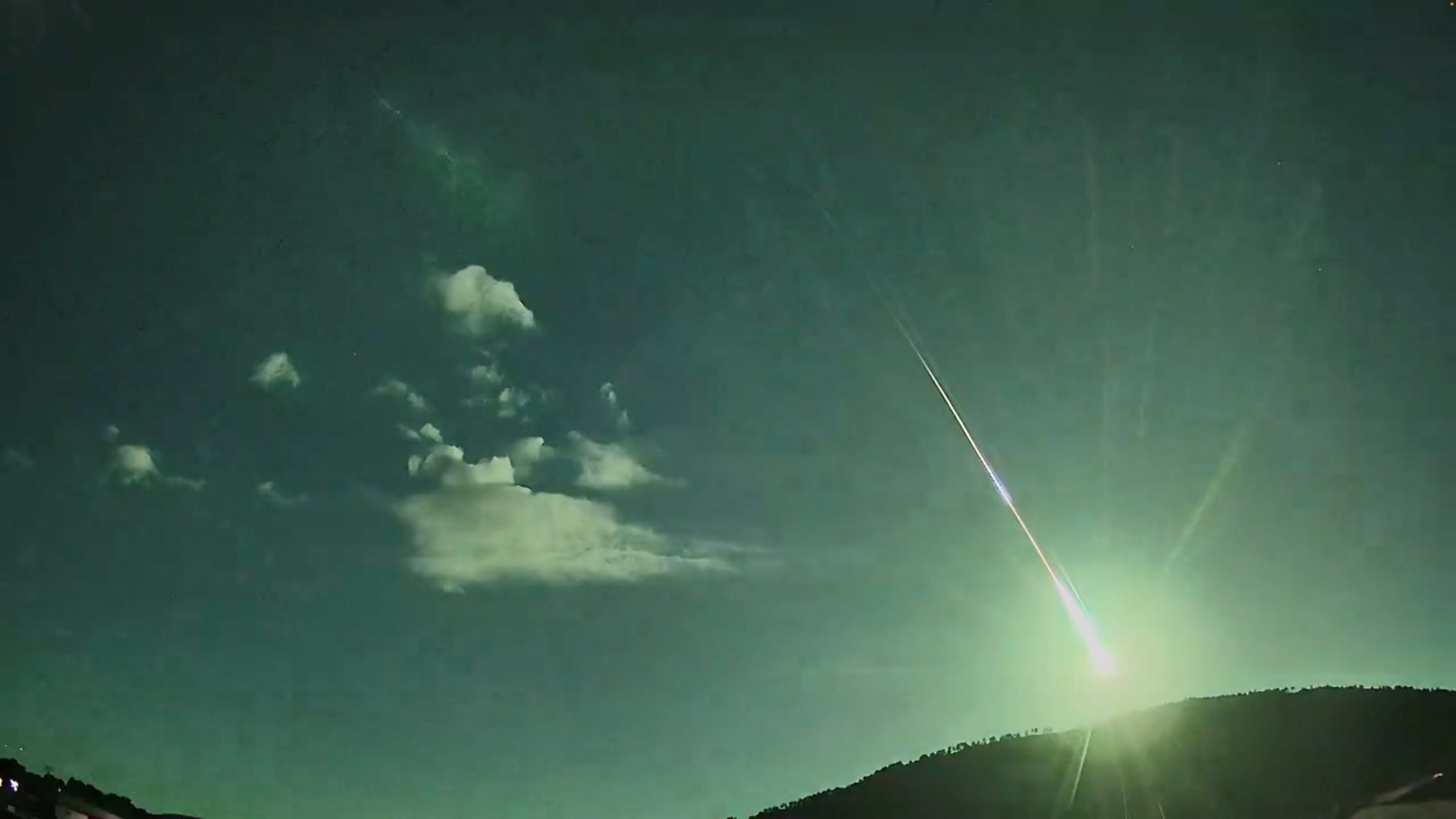 Comet fragment lights up the sky over Spain and Portugal