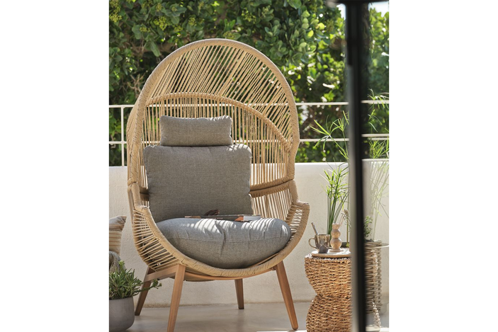 Halvrebene lounge chair