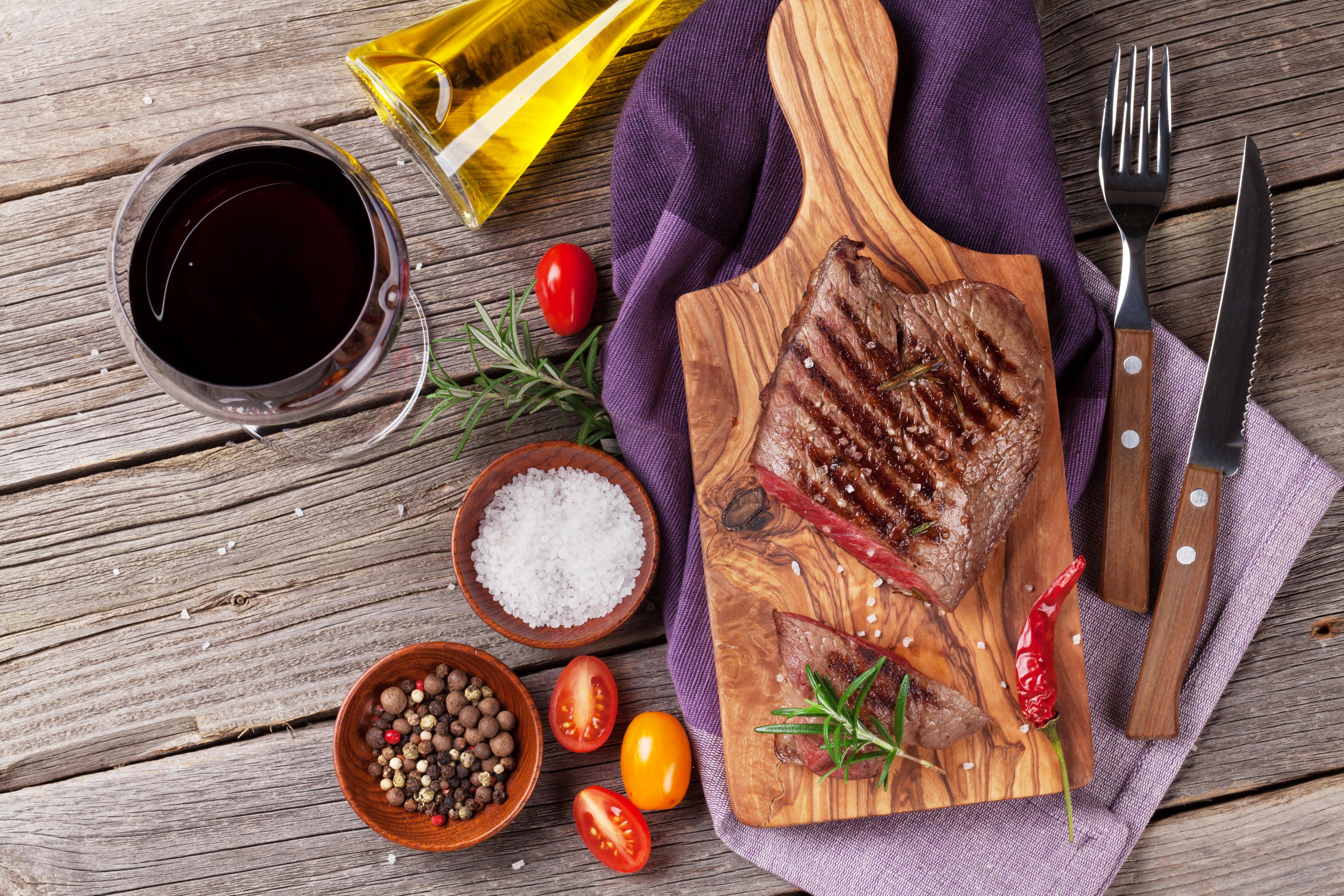 Consuming 100 grams of unprocessed red meat a day – equivalent to a small steak – was associated with a 10% higher risk of developing type 2 diabetes