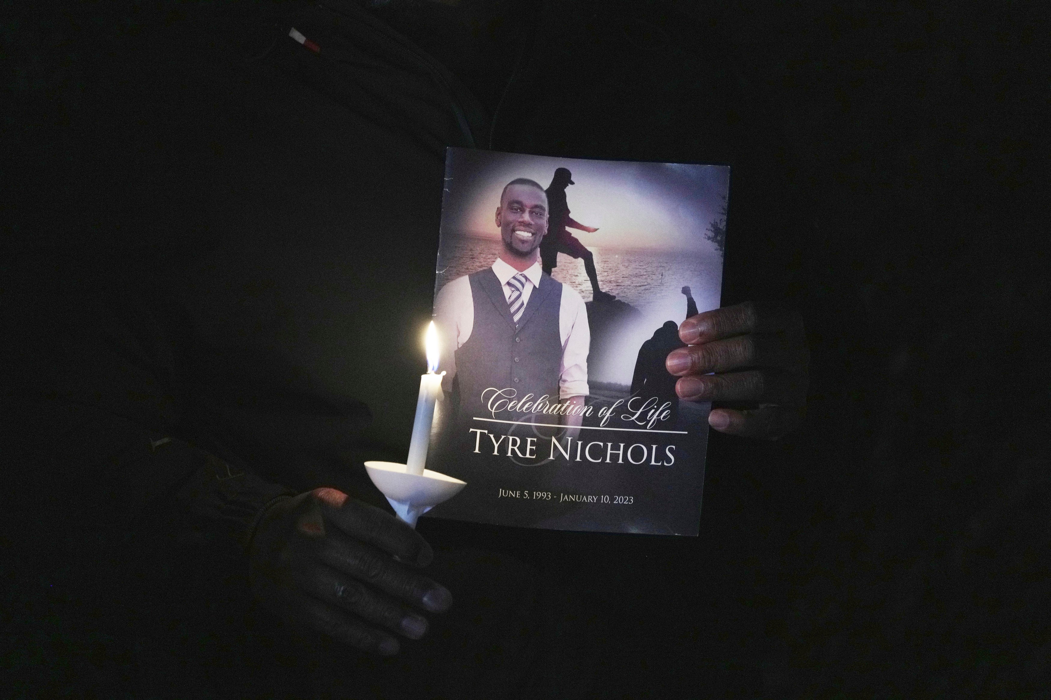 Defense lawyers in Tyre Nichols case want jury to hear evidence about ...