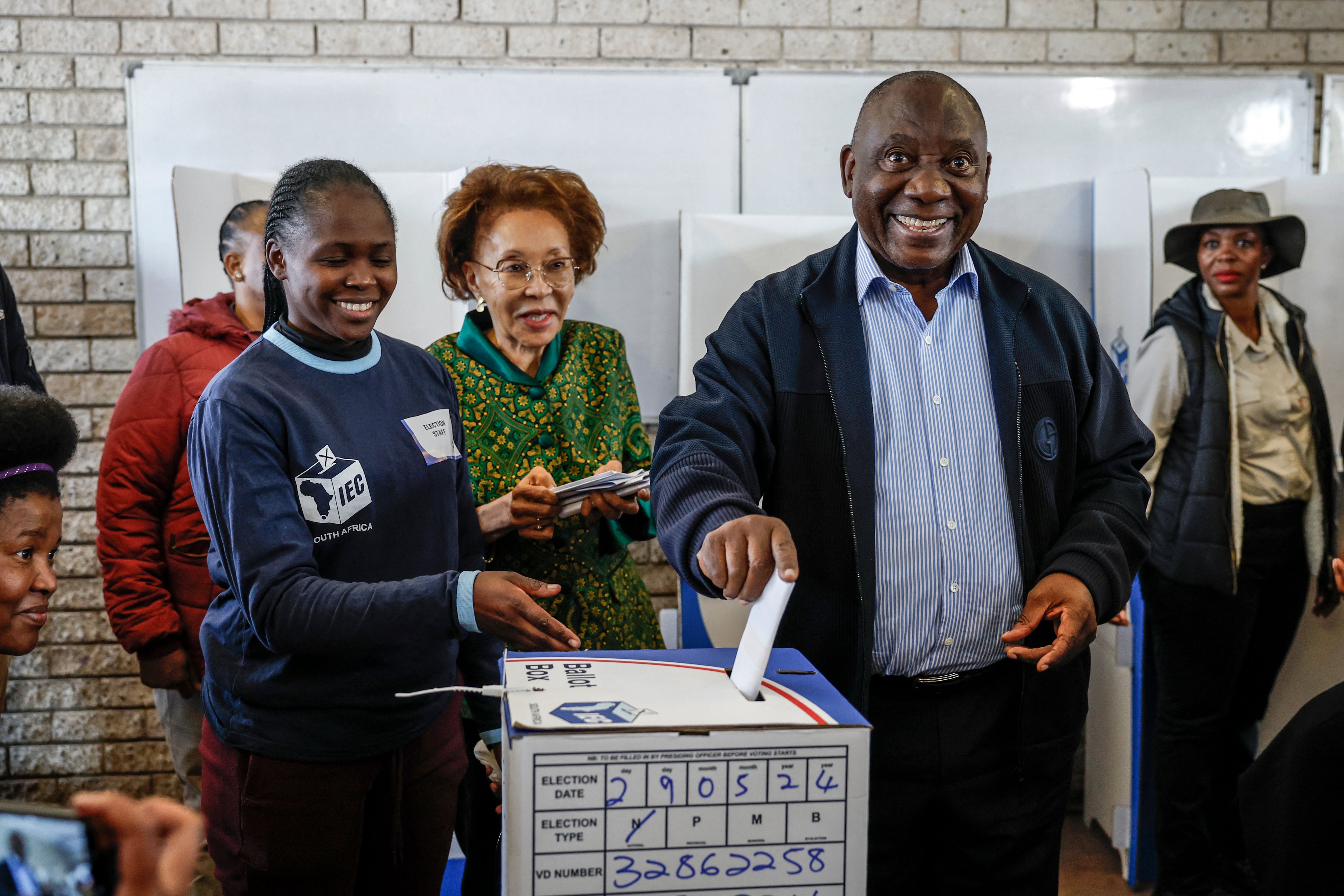 Cyril Ramaphosa votes at Hitekani Primary School, Soweto on Wednesday