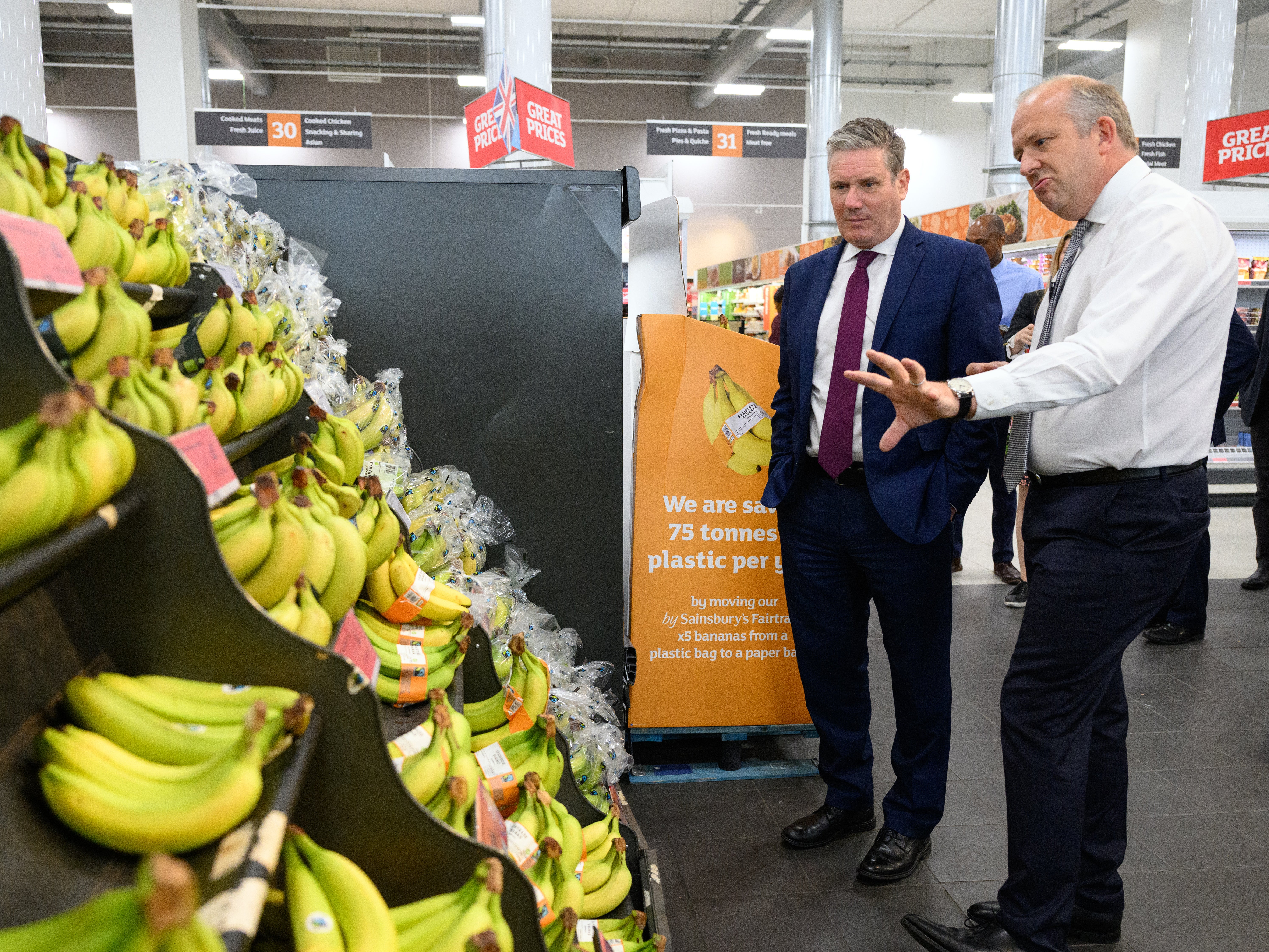 Keir Starmer checking out the banana selection in Sainsbury’s