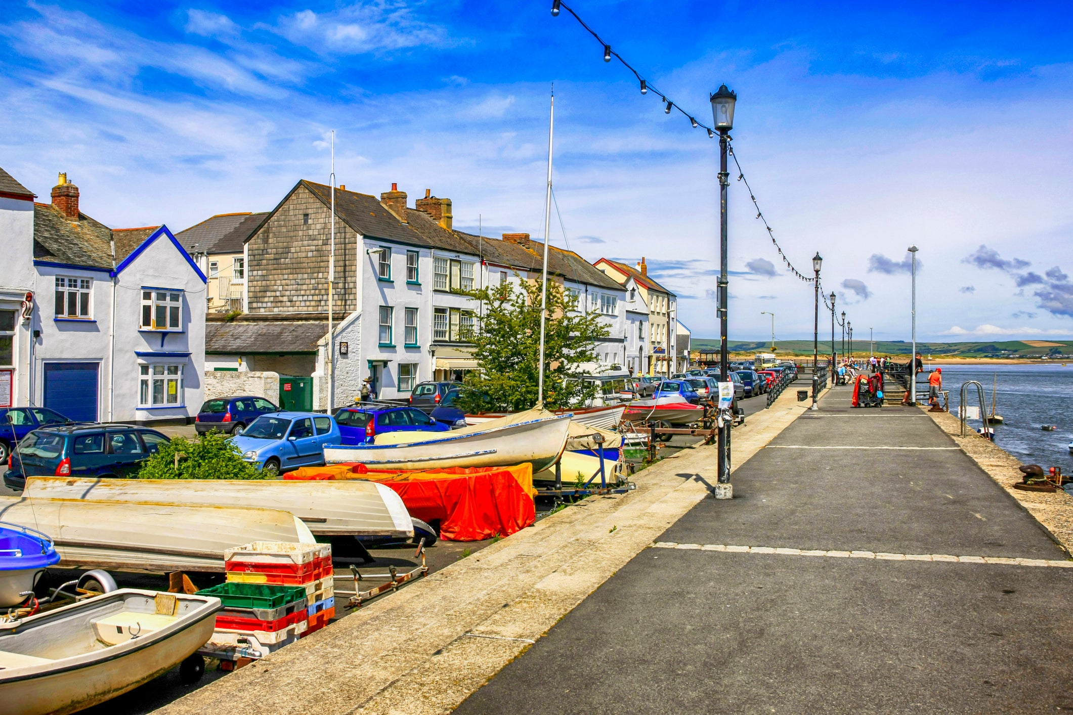 Appledore has pubs, beaches and estuary views