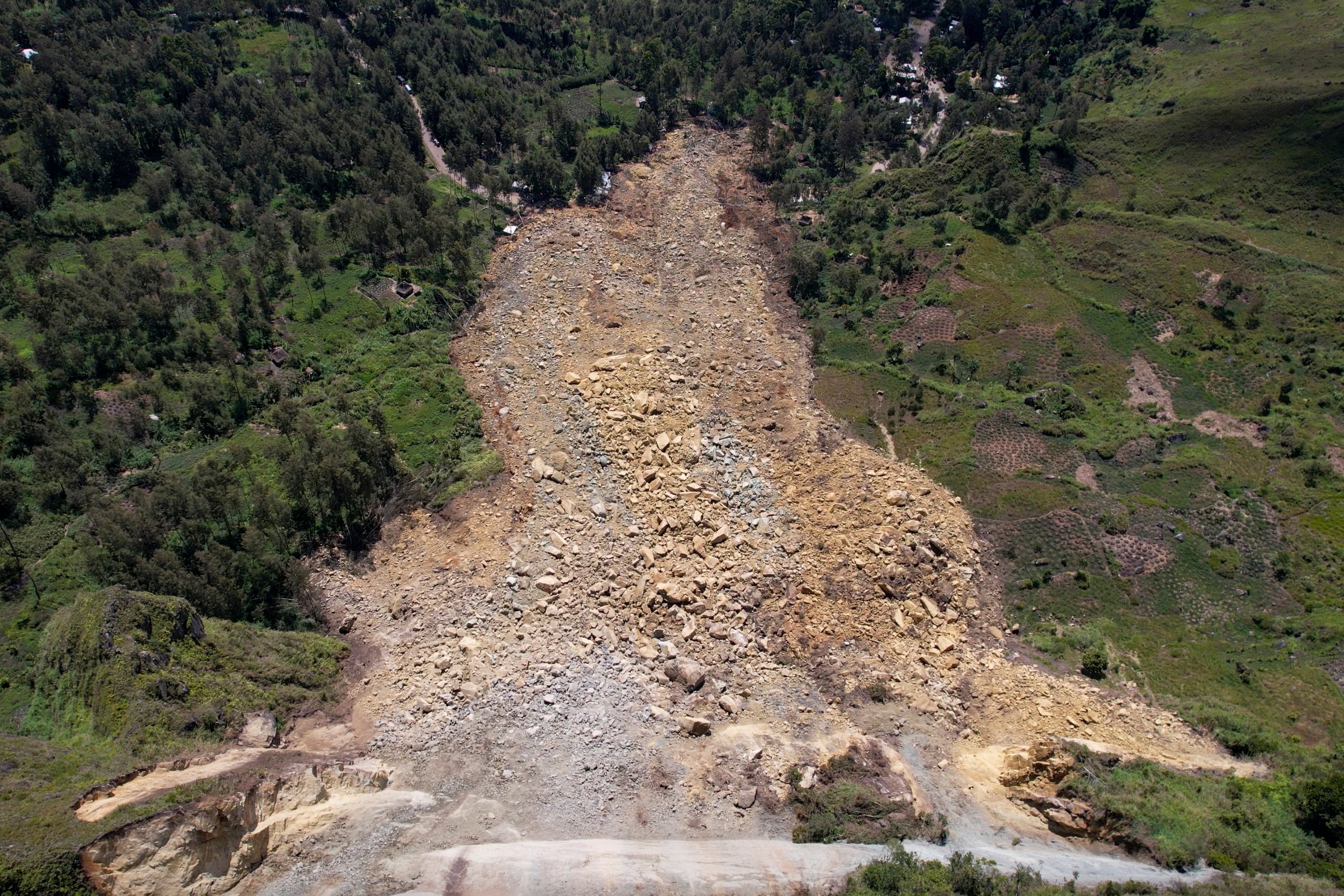 CORRECTION Papua New Guinea Landslide