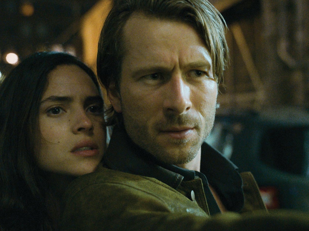 Adria Arjona and Glen Powell star in Richard Linklater’s ‘Hit Man’