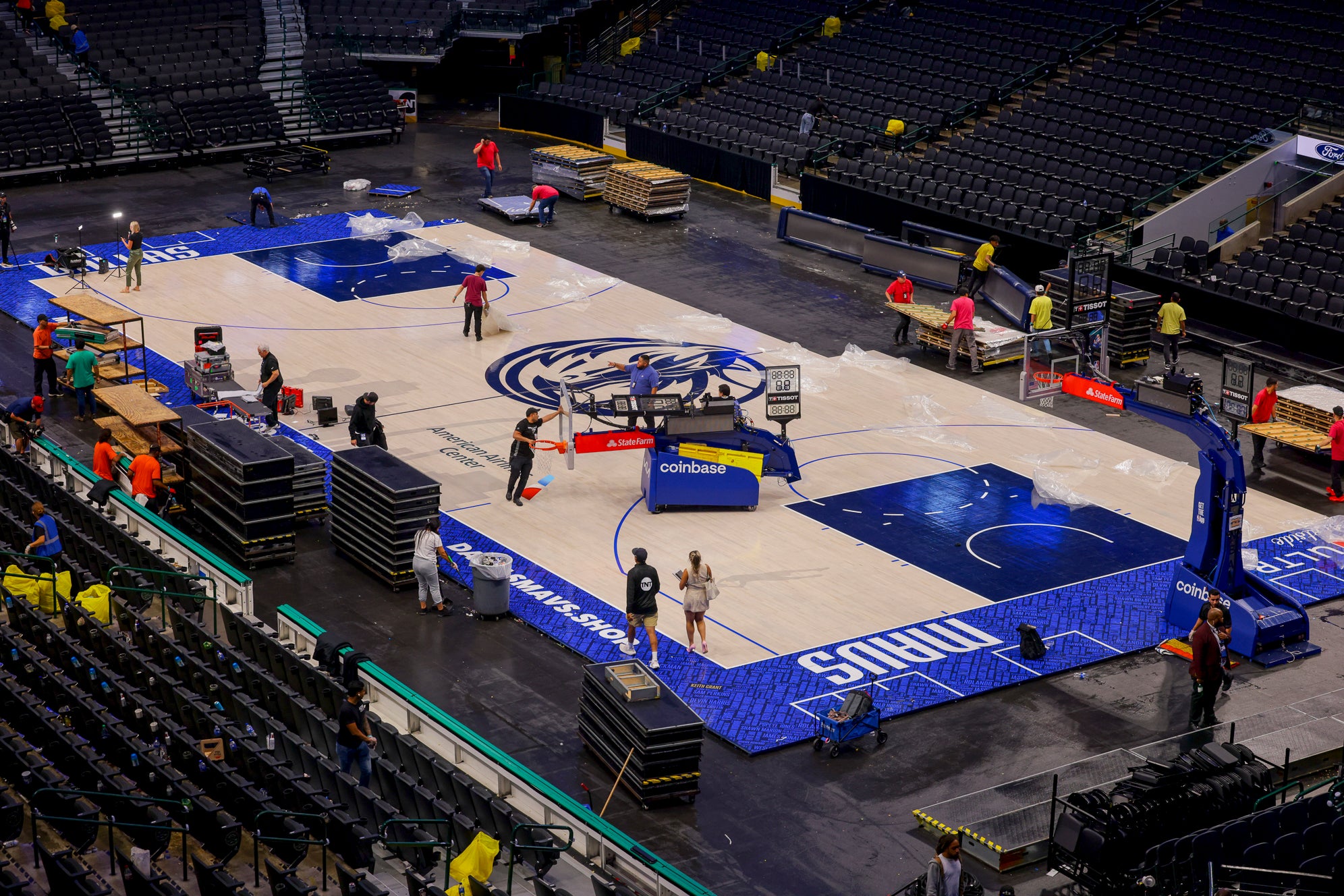 Dallas Hoops And Hockey