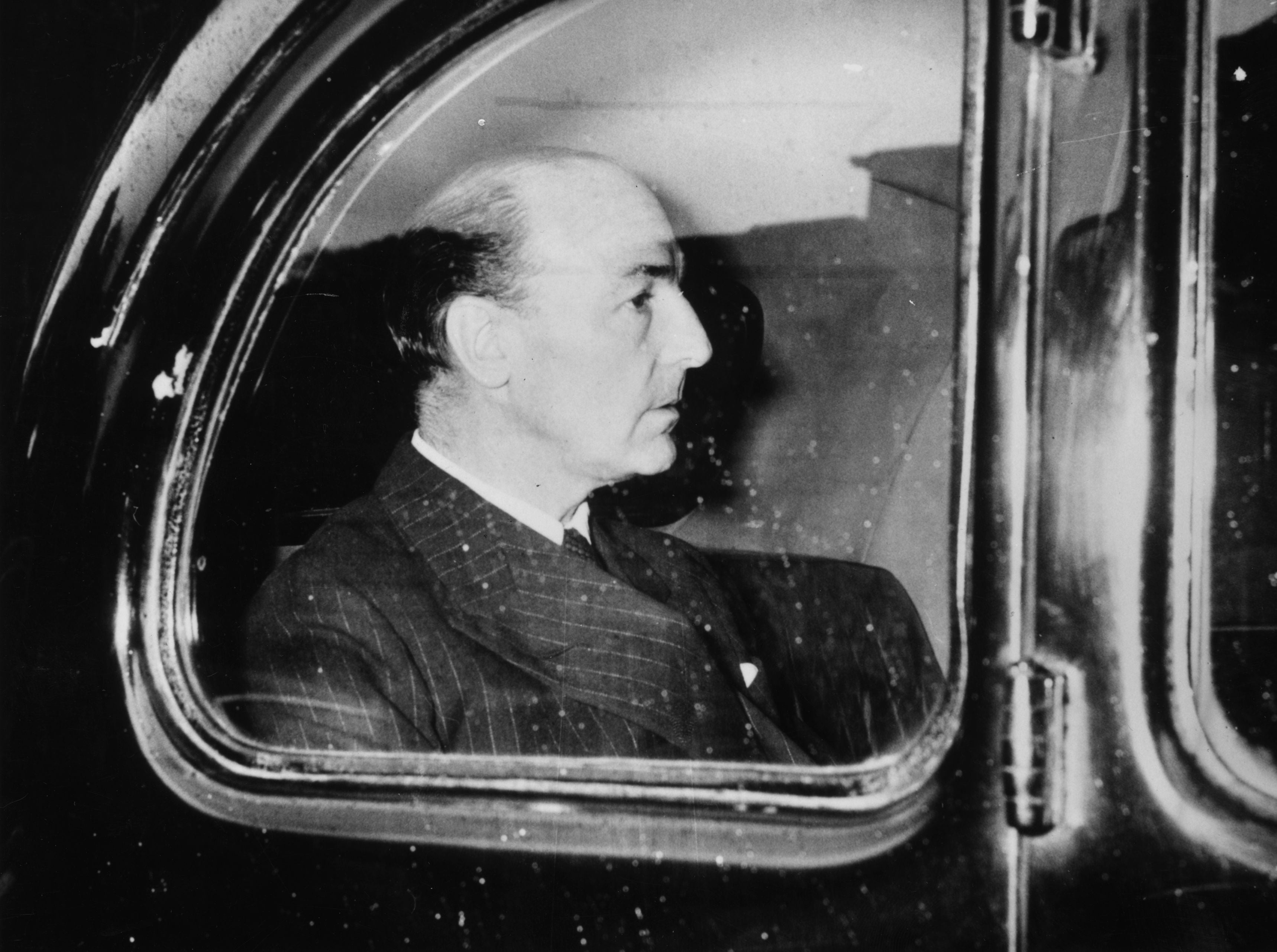 John Profumo had an affair with Ms Keeler after being introduced to her by osteopath Stephen Ward