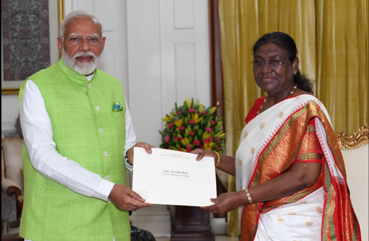 Prime Minister Narendra Modi offers his resignation to President Droupadi Murmu