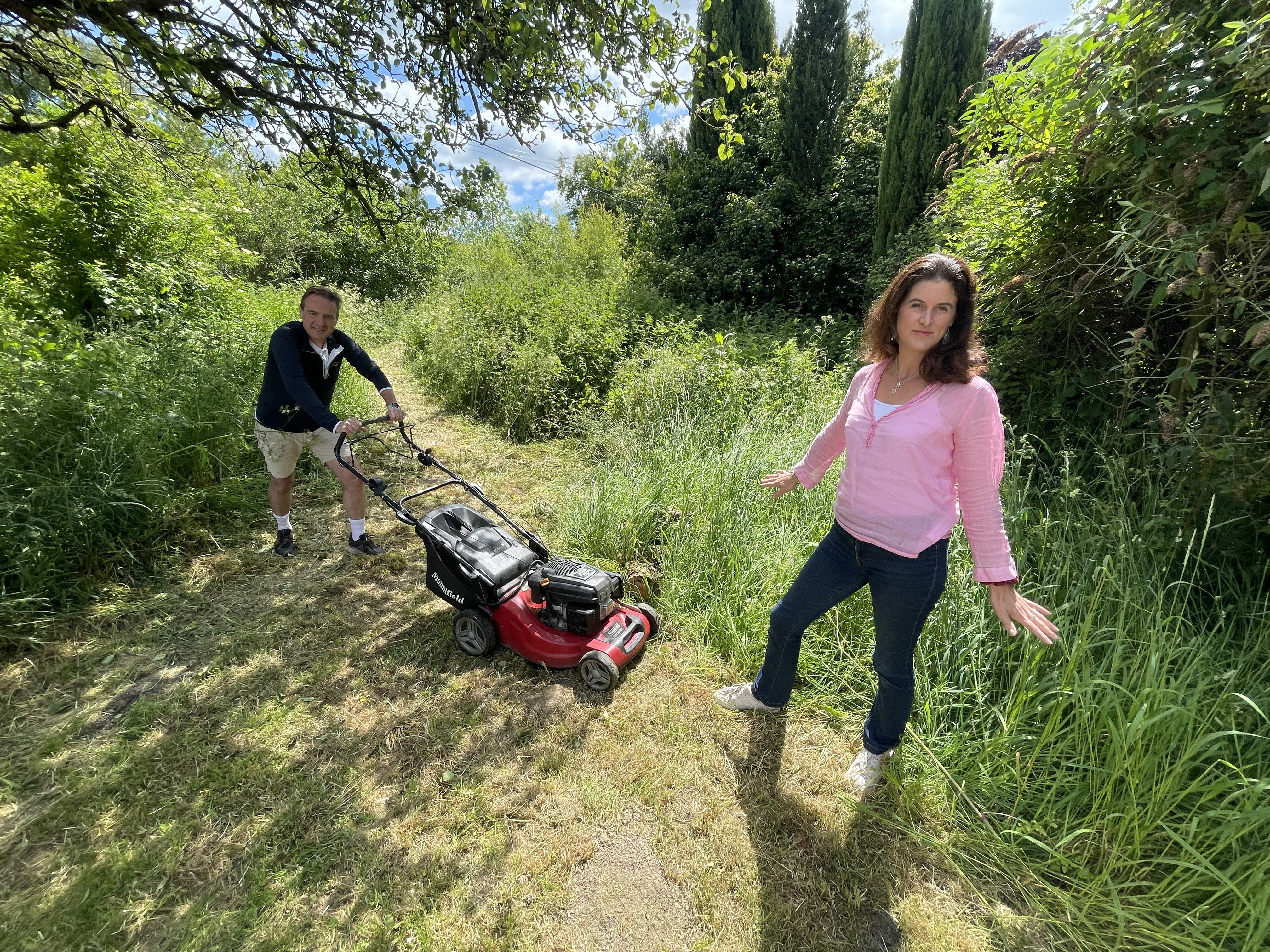 Turf war: the sparring couple with their two-type lawn