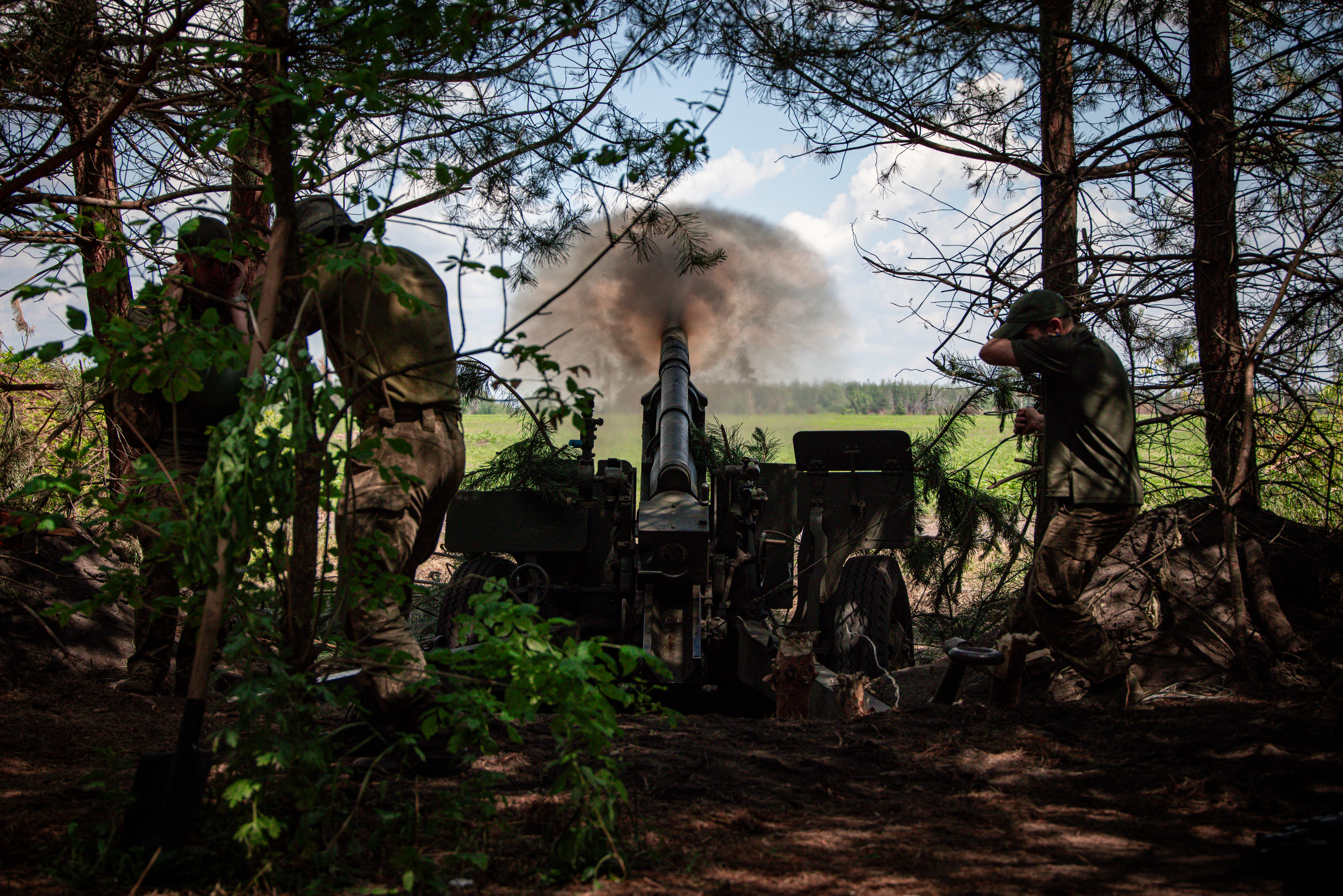 Ukrainian soldiers fire artillery near Vovchansk, Kharkiv region