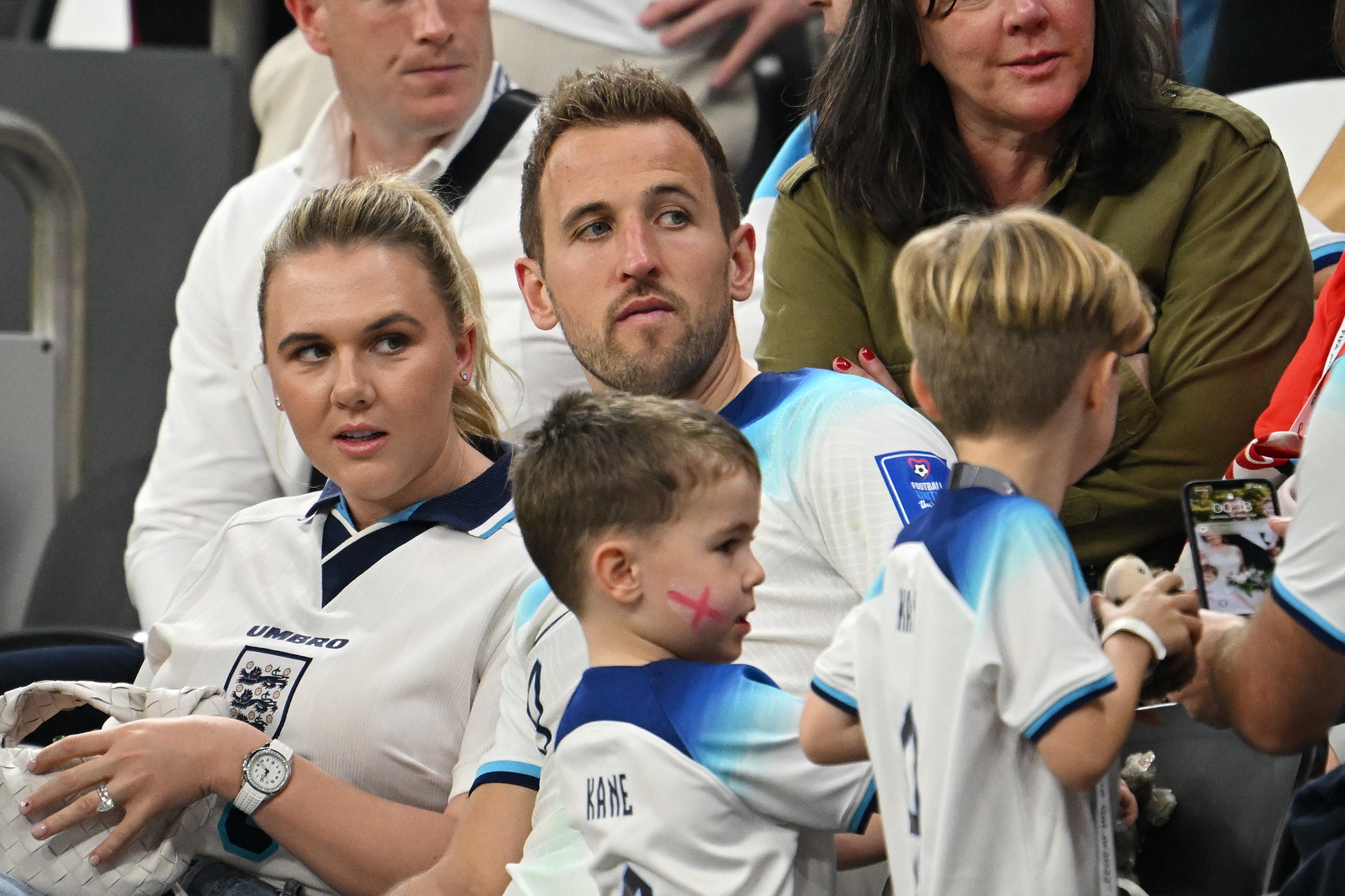 Harry Kane with his family at the 2022 Qatar World Cup