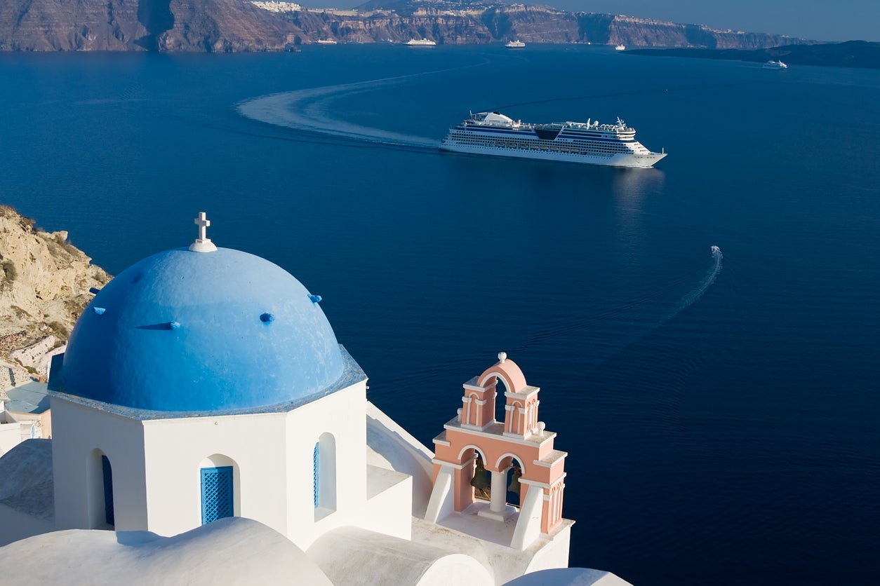 Santorini saw around 800 cruise ships dock on its shores in 2023