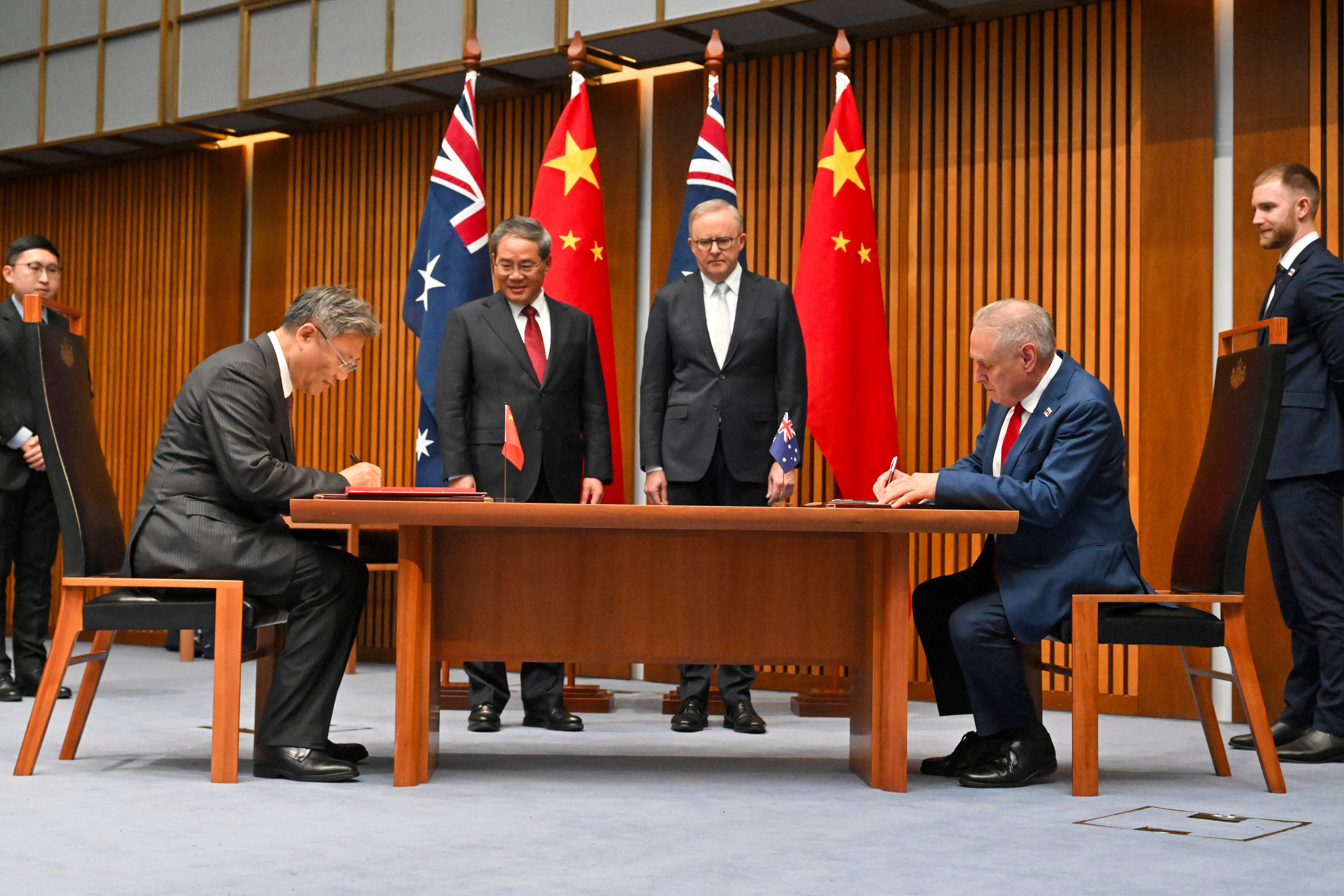 China's Premier Li Qiang and Australia's Prime Minister Anthony Albanese in 2024