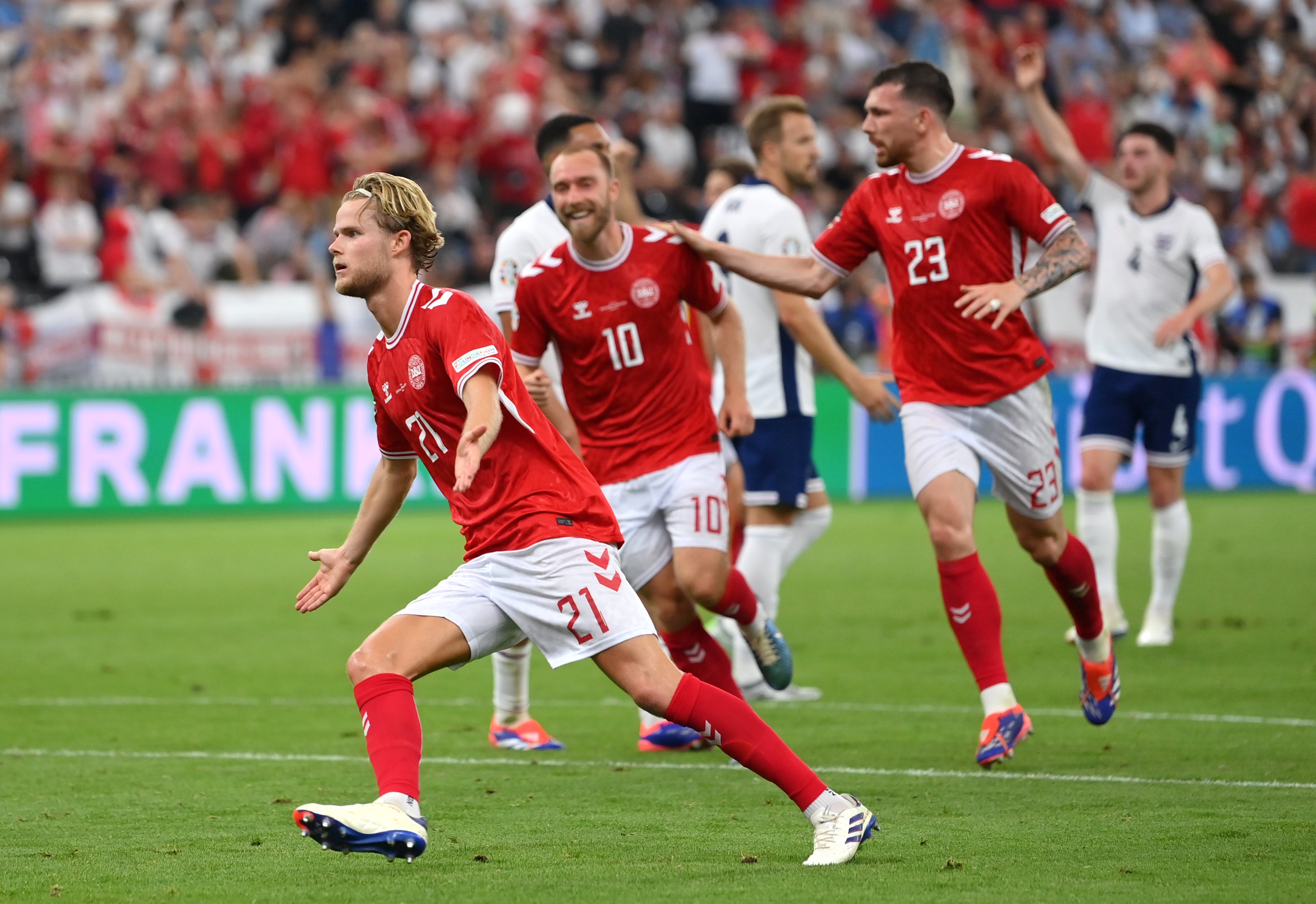 Morten Hjulmand celebrates his long-range goal