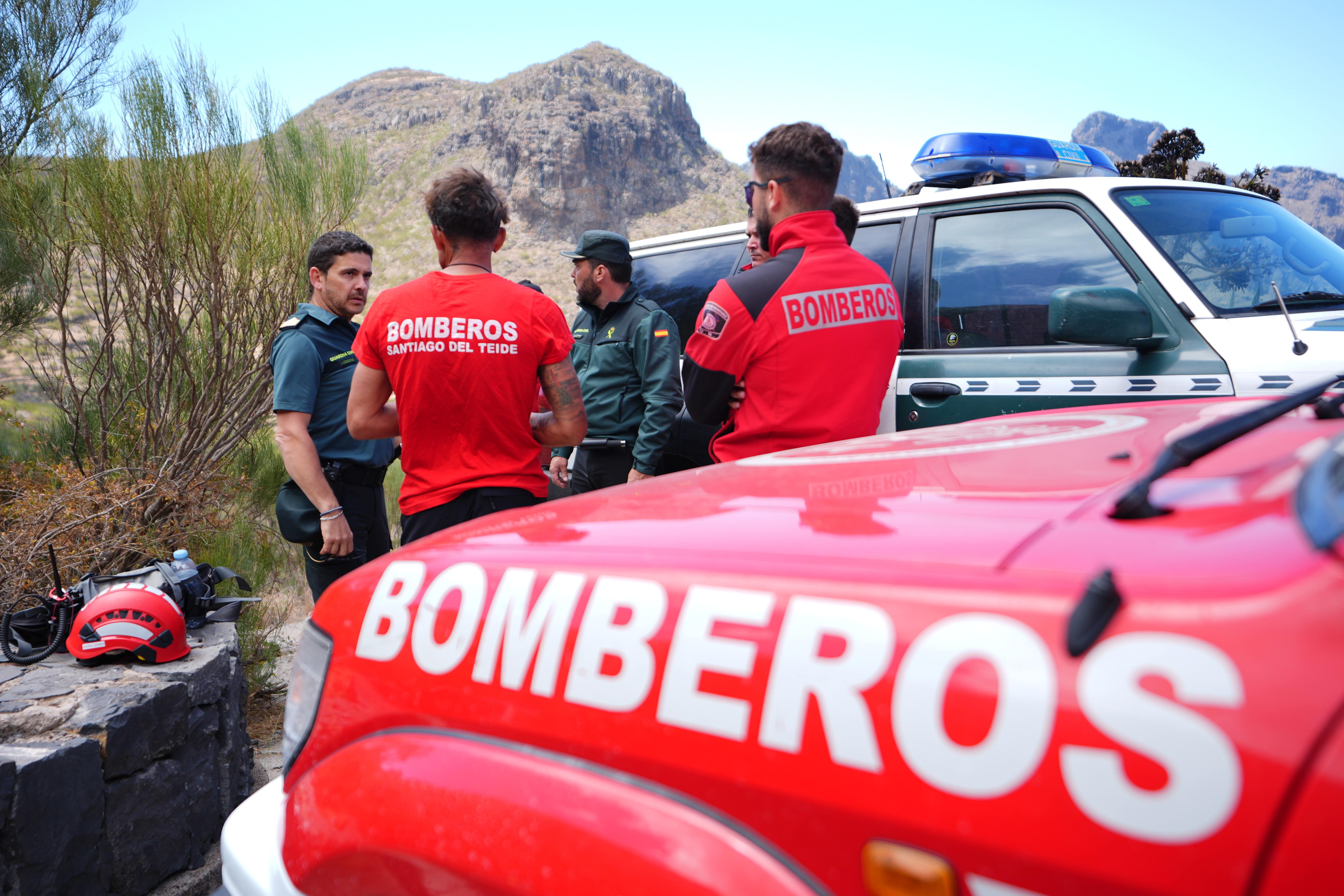 A search team near the last known location of Jay Slater (James Manning/PA)