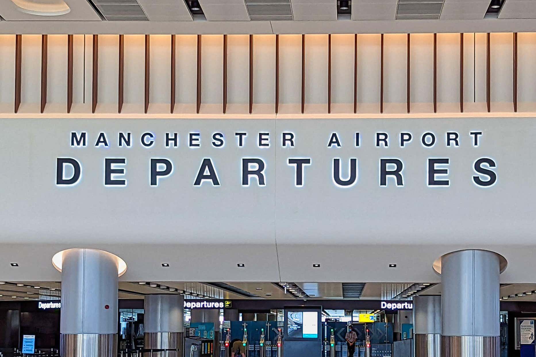 Manchester Airport’s managing director has apologised for disruption caused after a power cut led to many flights being cancelled (Alamy/PA)