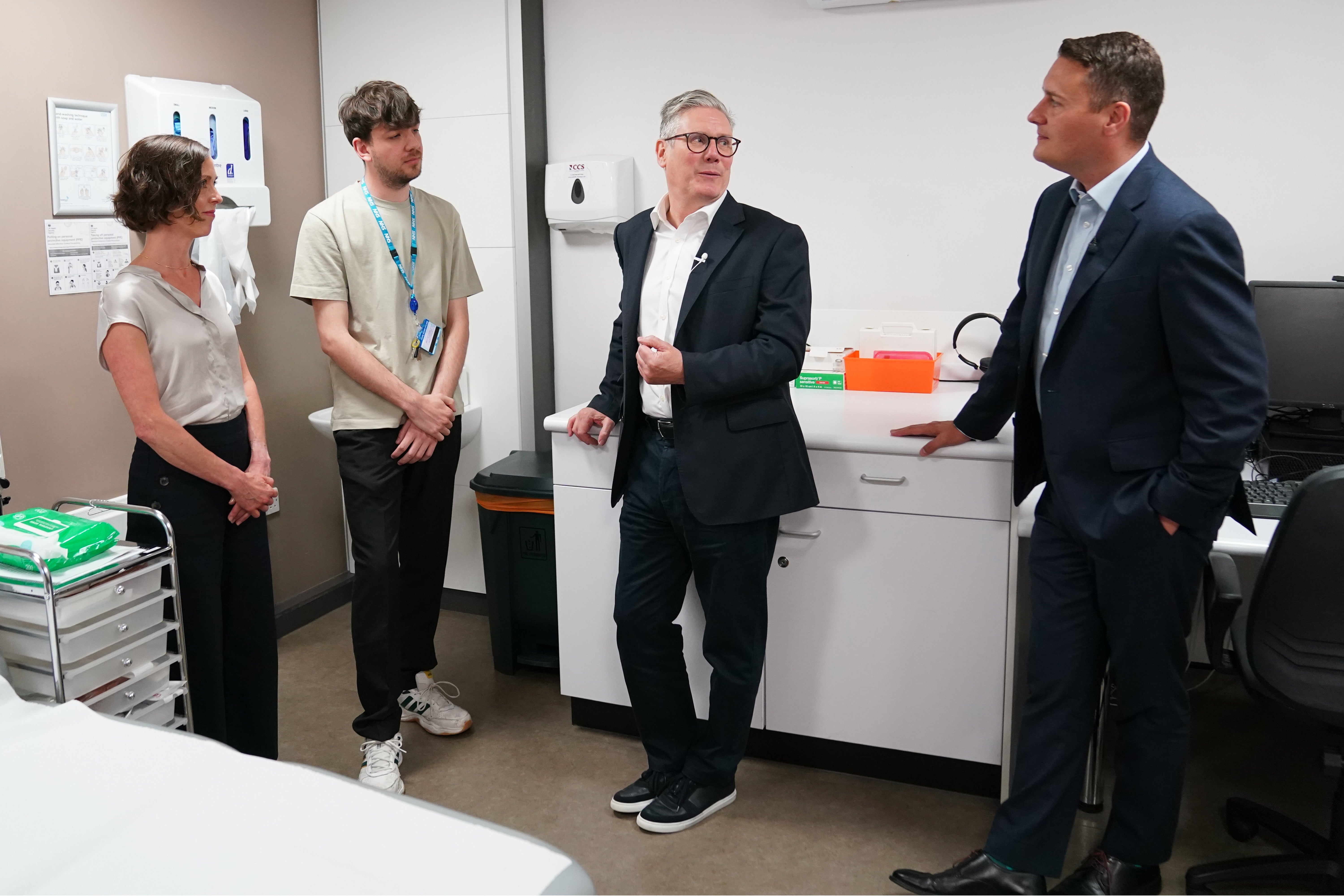 The Labour leader and Wes Streeting visit a GP’s surgery