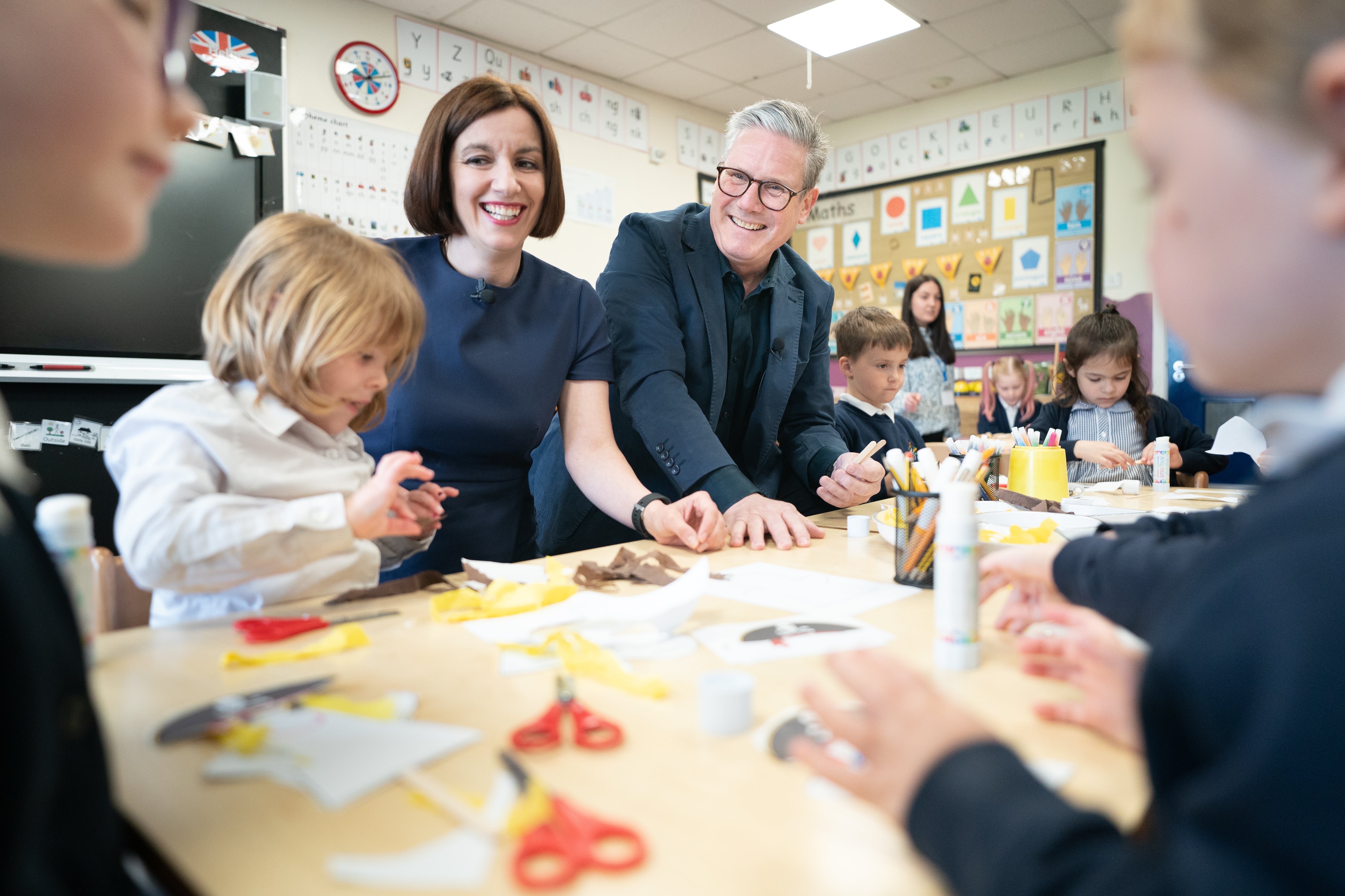 Keir Starmer and Bridget Phillipson during a campaign visit to a Nuneaton primary school last month