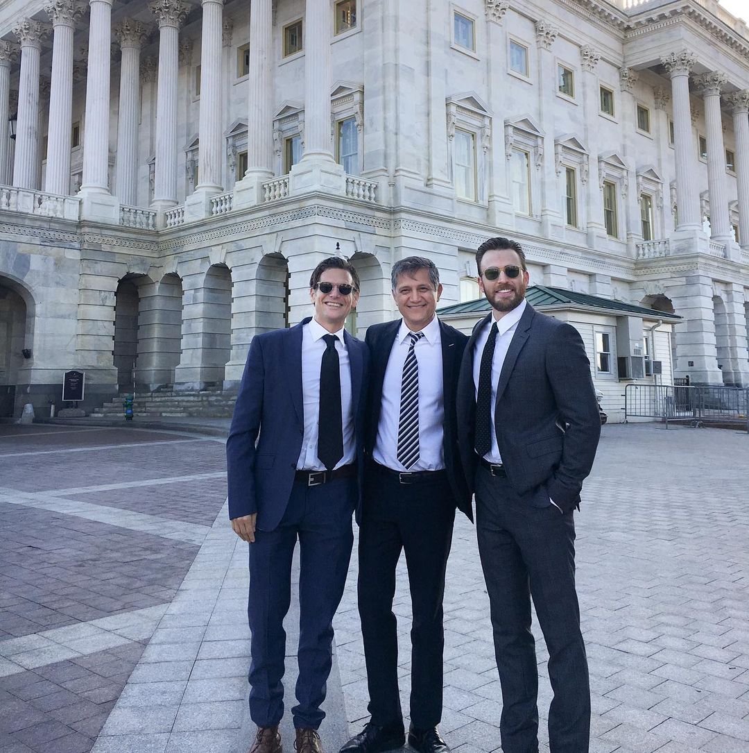 Chris Evans with Mark Kassen and Joe Kiani