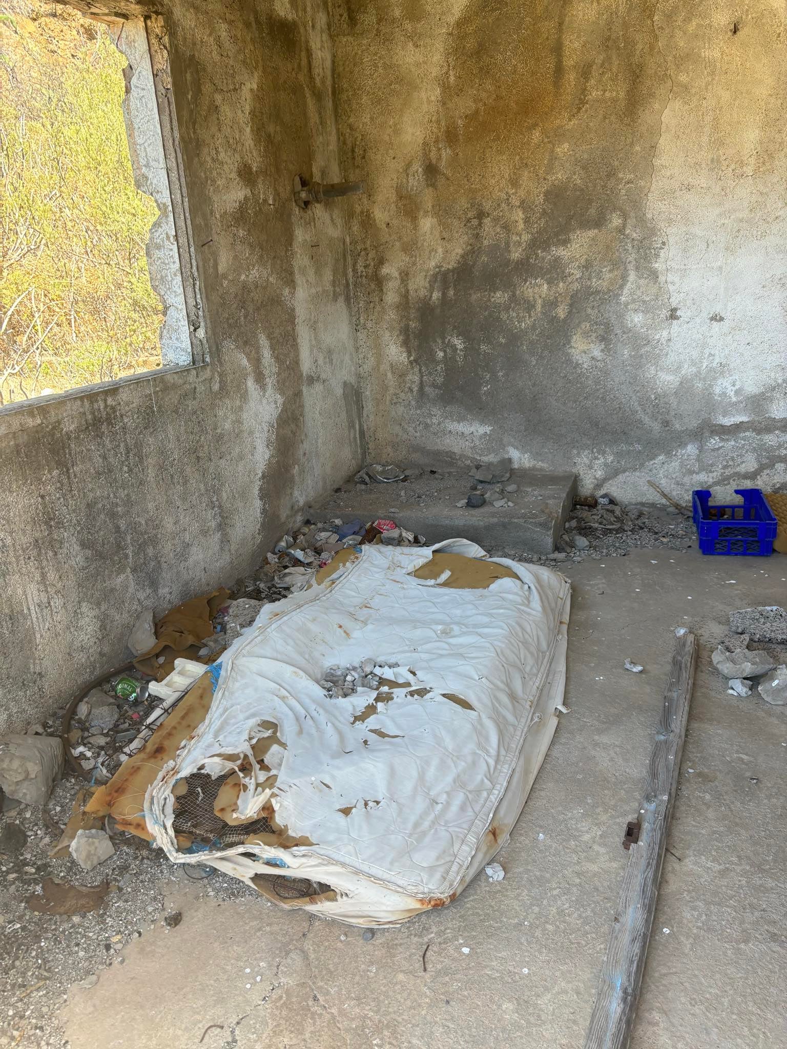 Mr Fahim FaceTimed Ms Duncan to show her his movements through an unsearched abandoned shelter