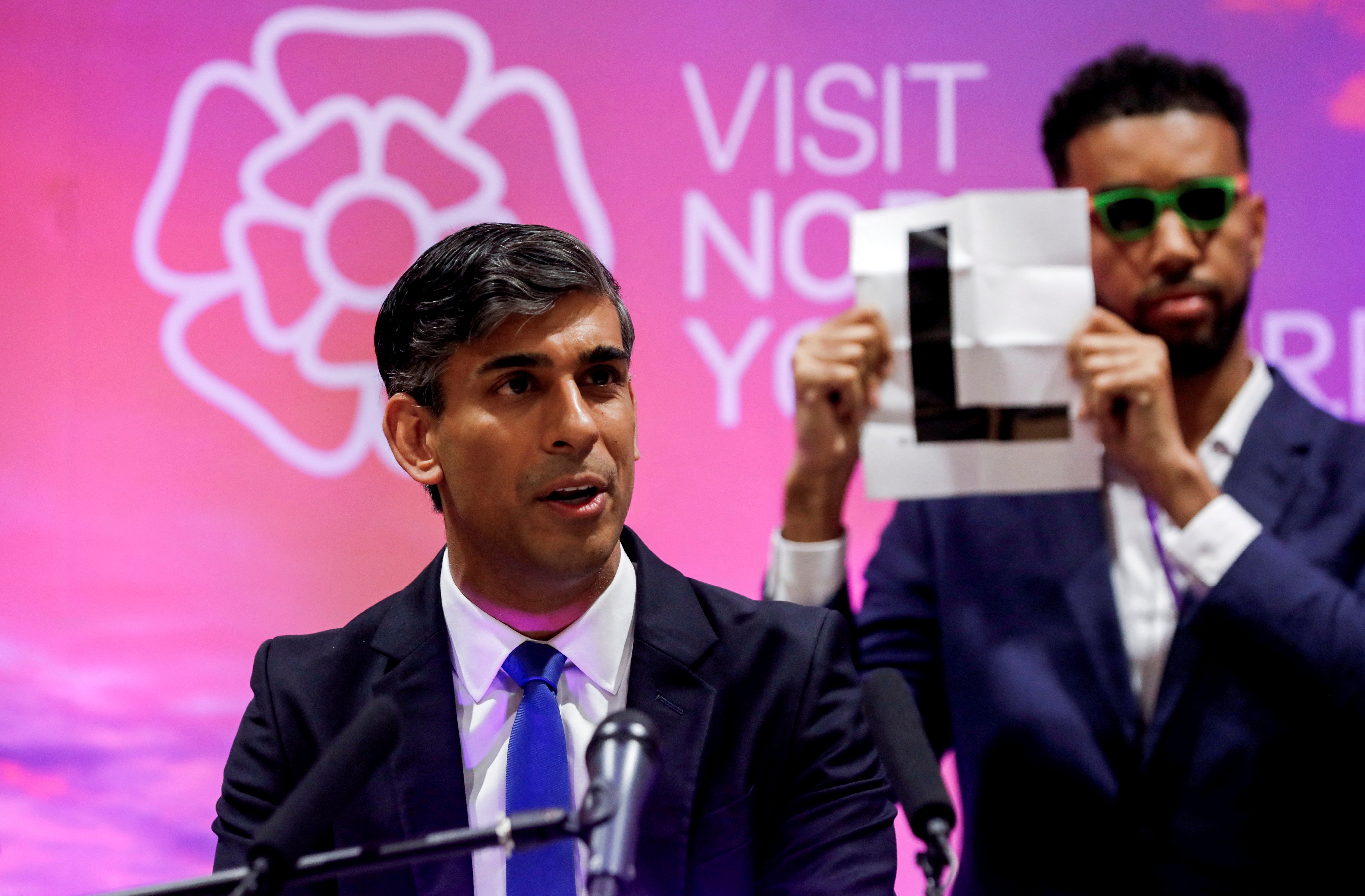 Niko Omilana pranking Rishi Sunak in 2024