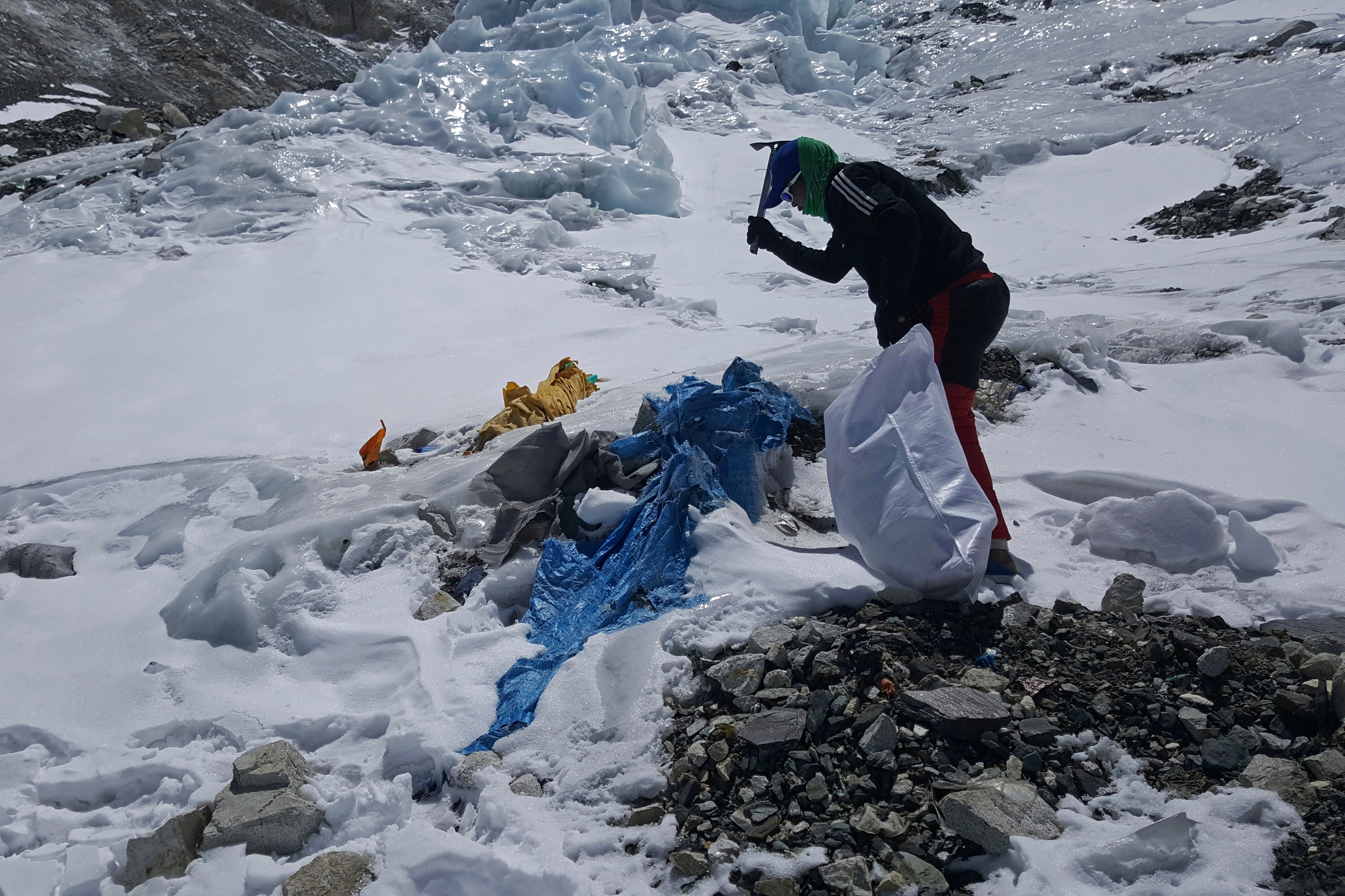 Nepal Cleaning Everest