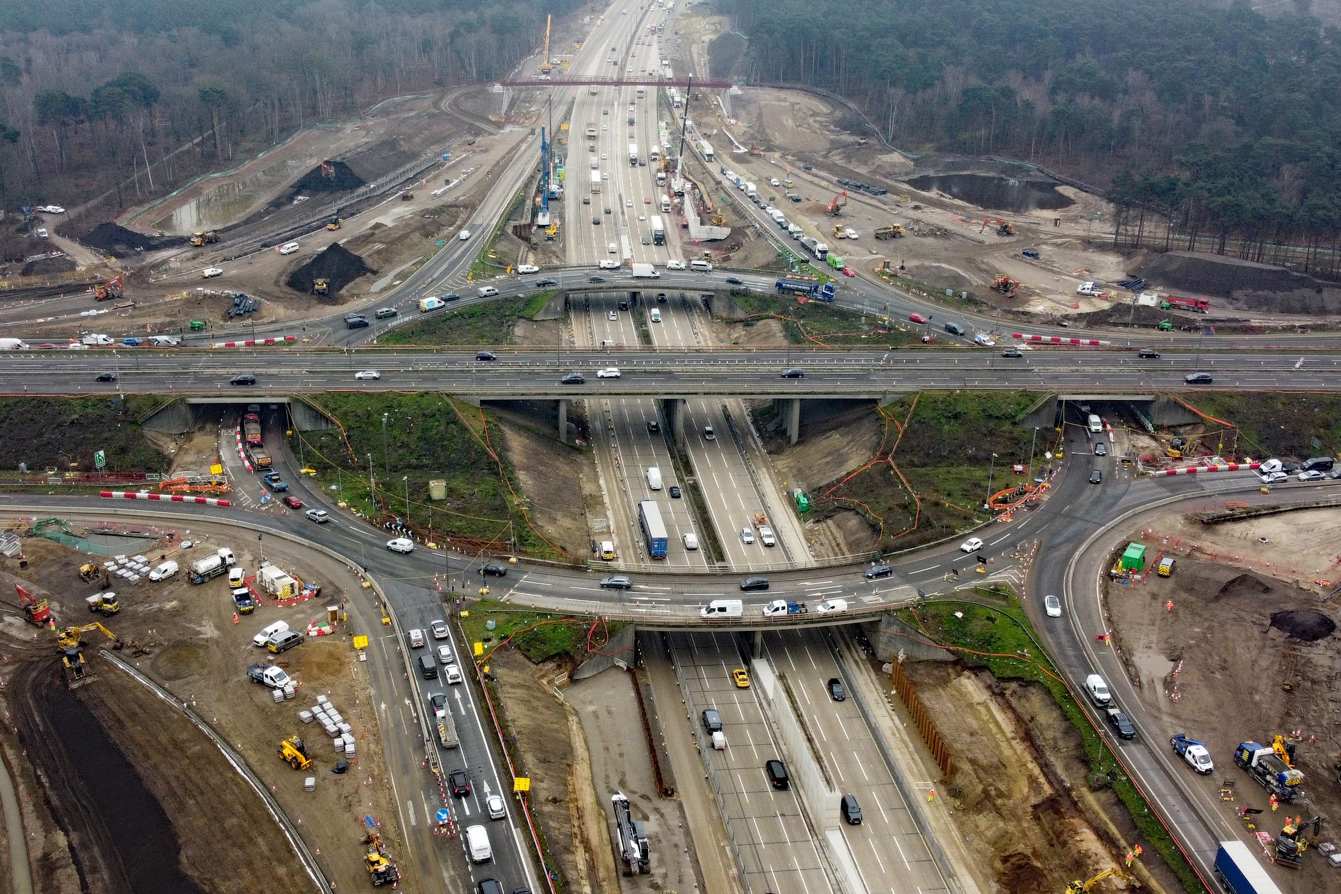 Holidaymakers travelling to or from Heathrow and Gatwick Airports are being urged to ‘plan ahead’ with part of the M25 closing for the third time this weekend (Gareth Fuller/PA)