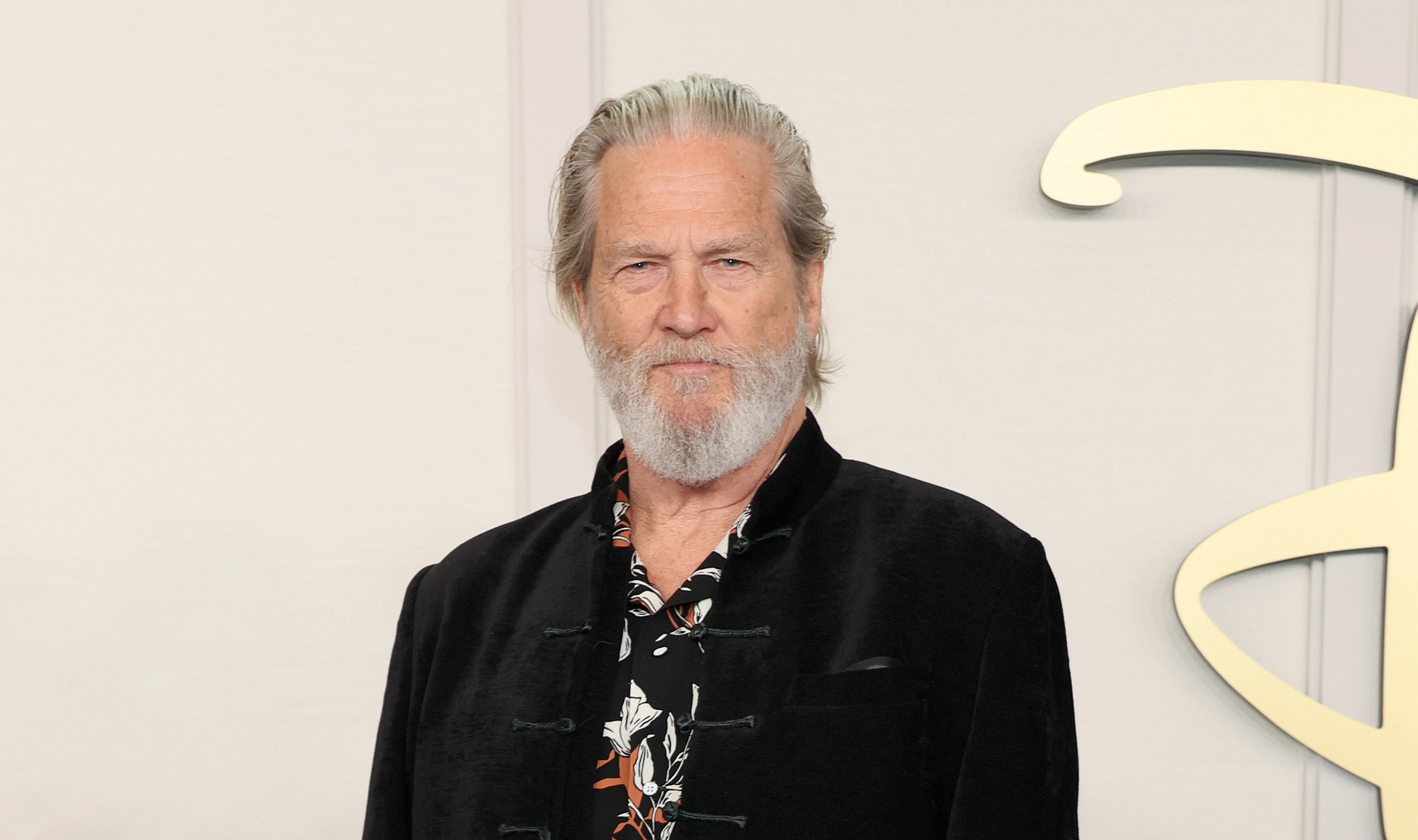 Jeff Bridges needed oxygen occasionally in the early days, his co-star John Lithgow recalled