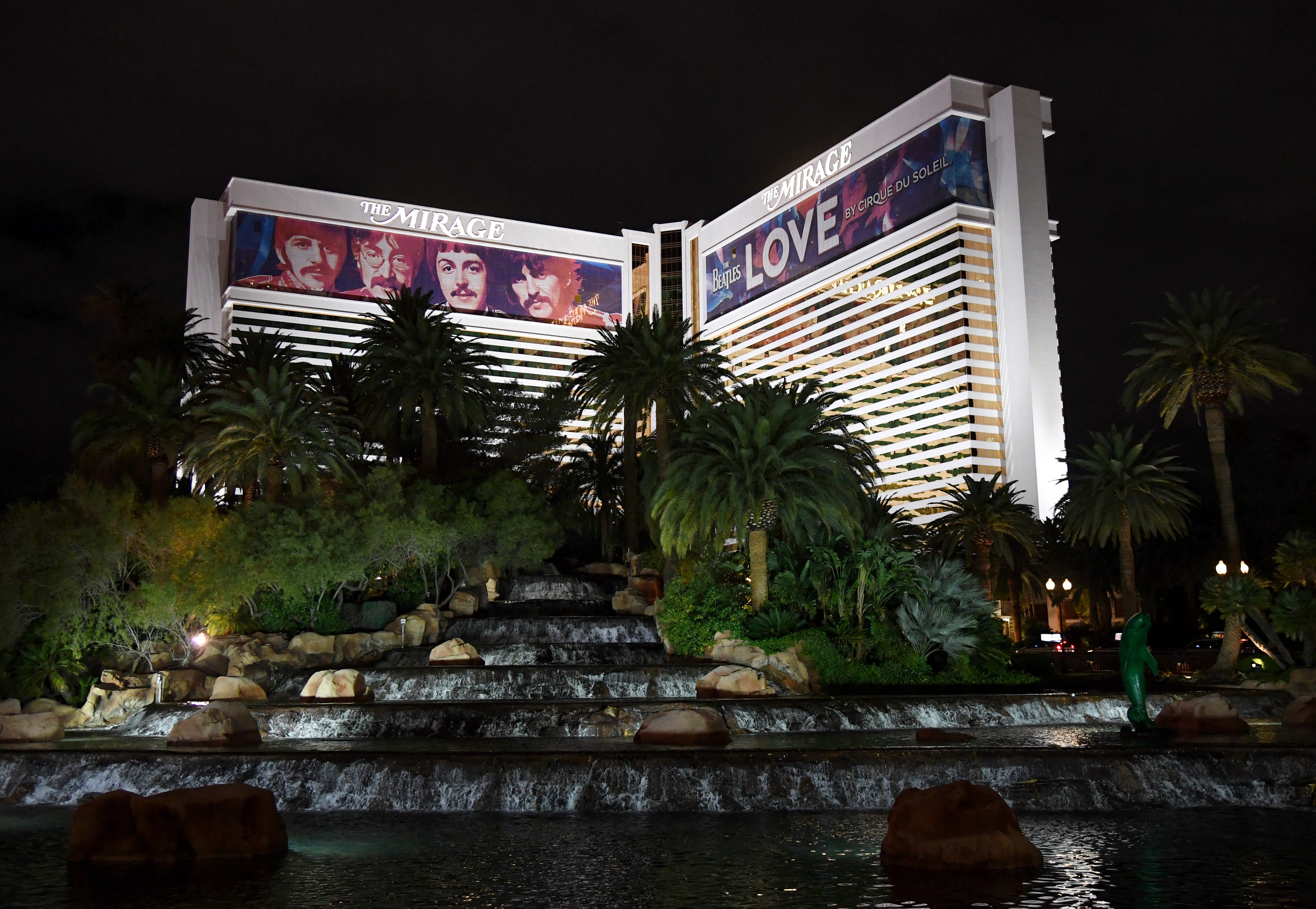 The Mirage in Las Vegas is set to close its doors on July 17 and tourists are getting in their final goodbyes