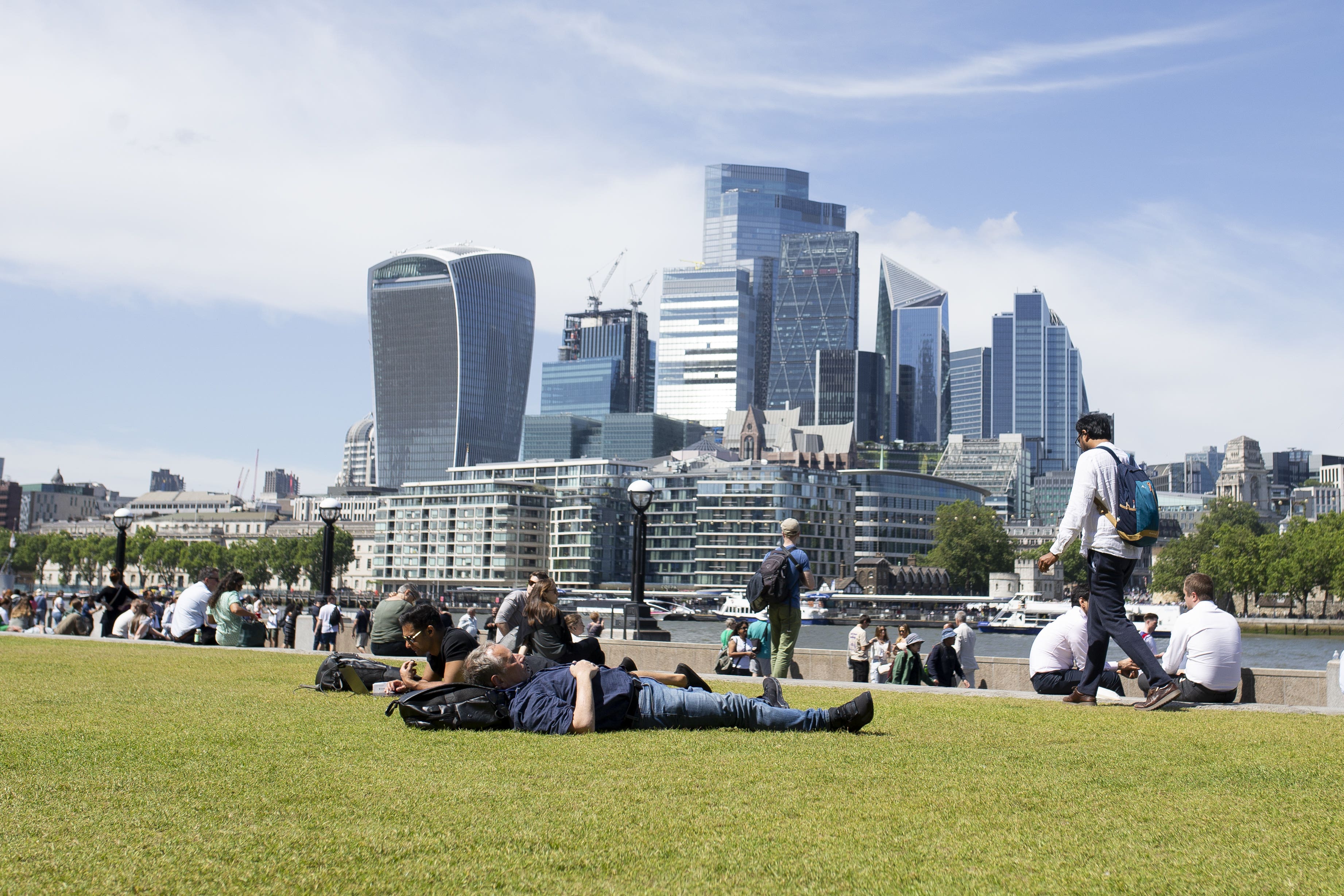 UK weather Miniheatwave of 30C temperatures to end in thunderstorms