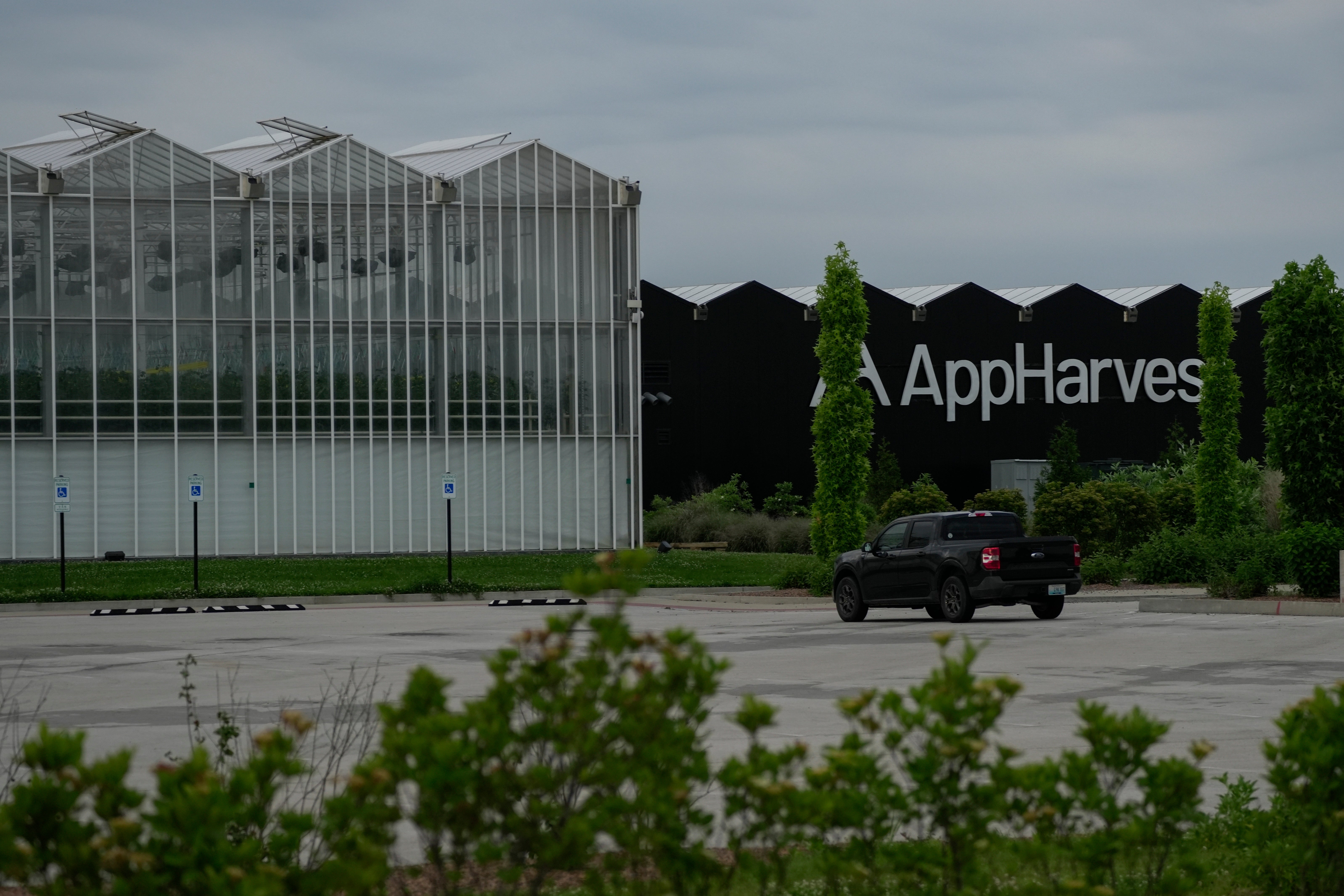 Climate Greenhouses Heat Workers