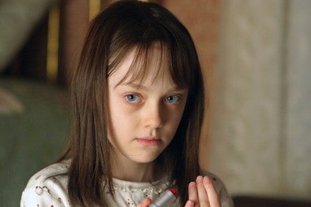 Dakota Fanning as the creepy kid in ‘Hide and Seek’